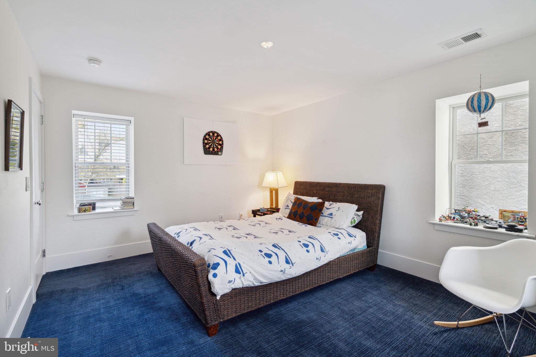 CHESTNUT HILL - Residential