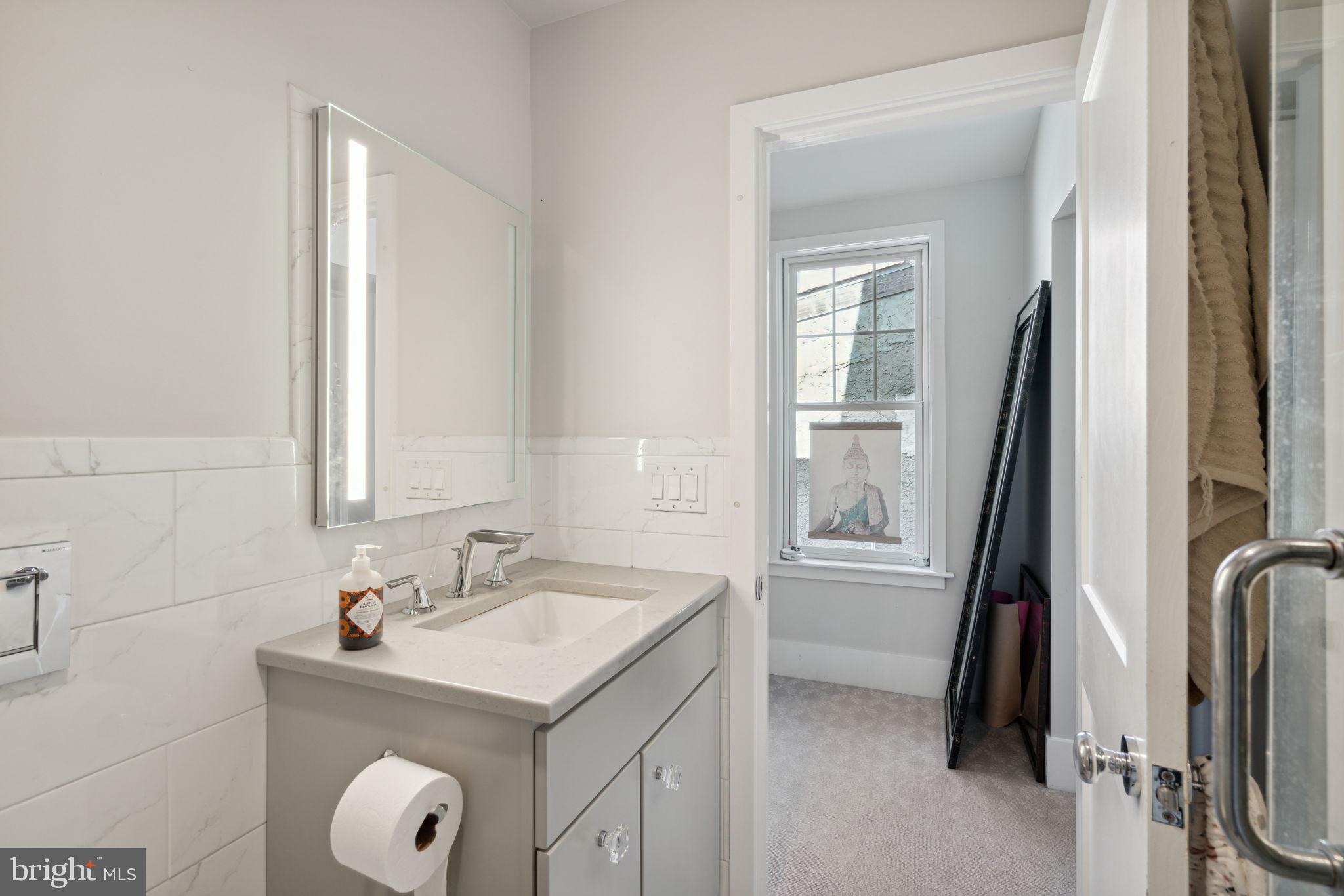CHESTNUT HILL - Residential