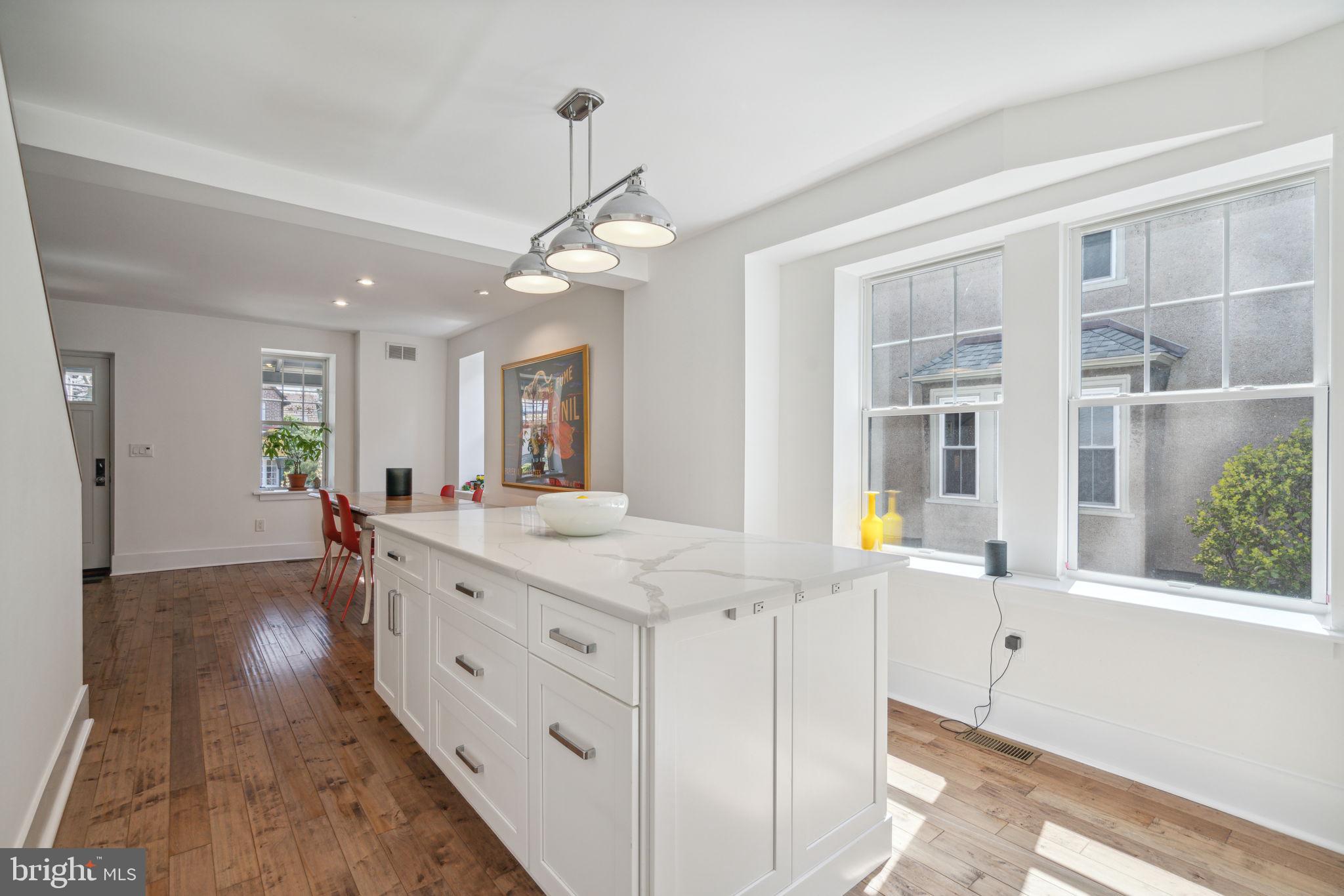 CHESTNUT HILL - Residential