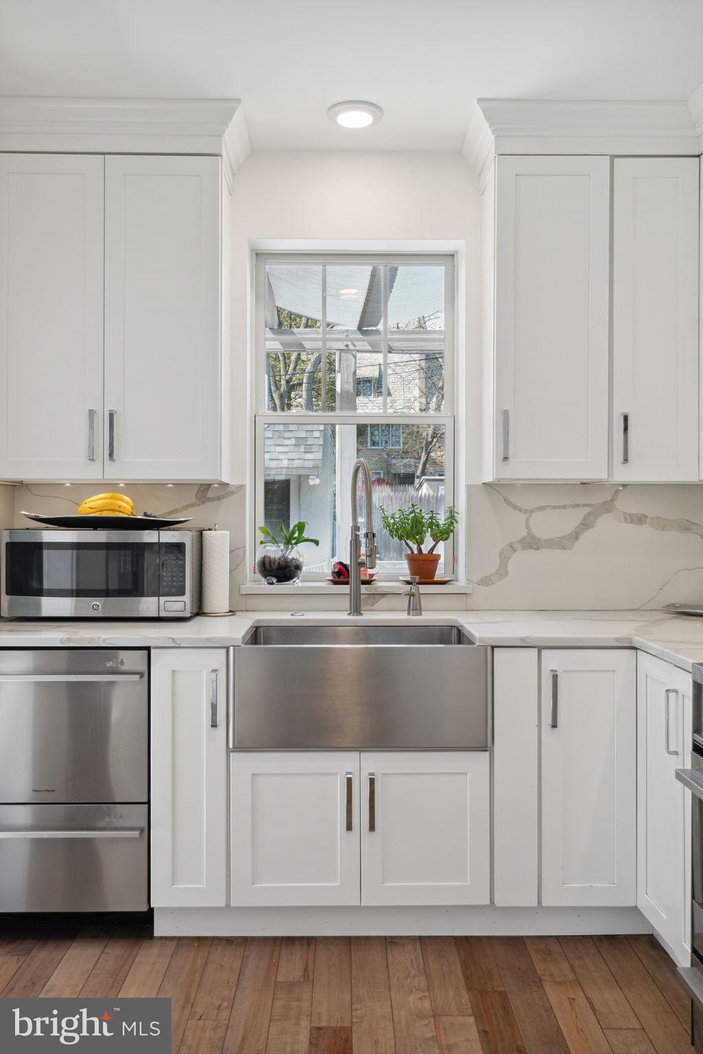 CHESTNUT HILL - Residential