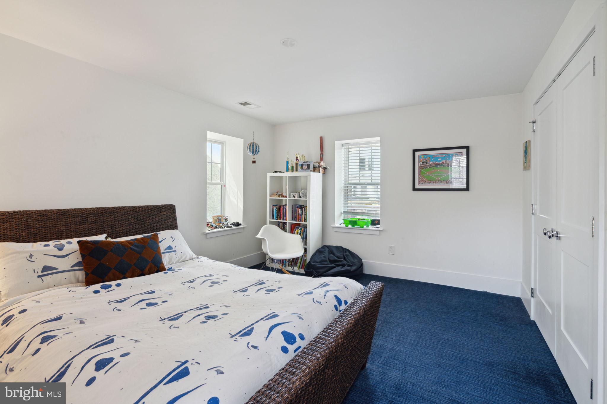 CHESTNUT HILL - Residential