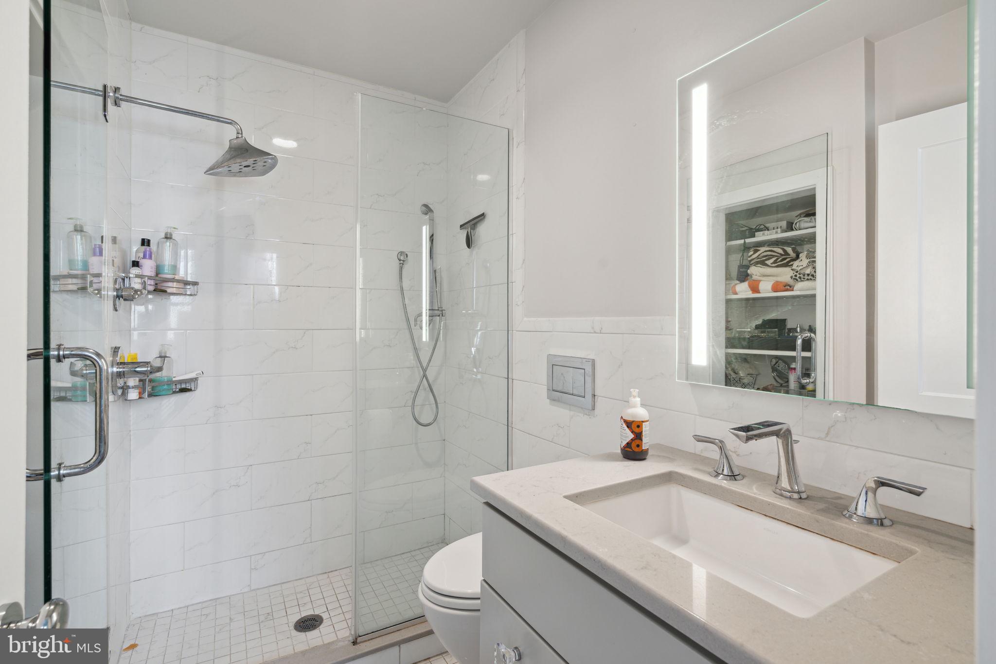 CHESTNUT HILL - Residential