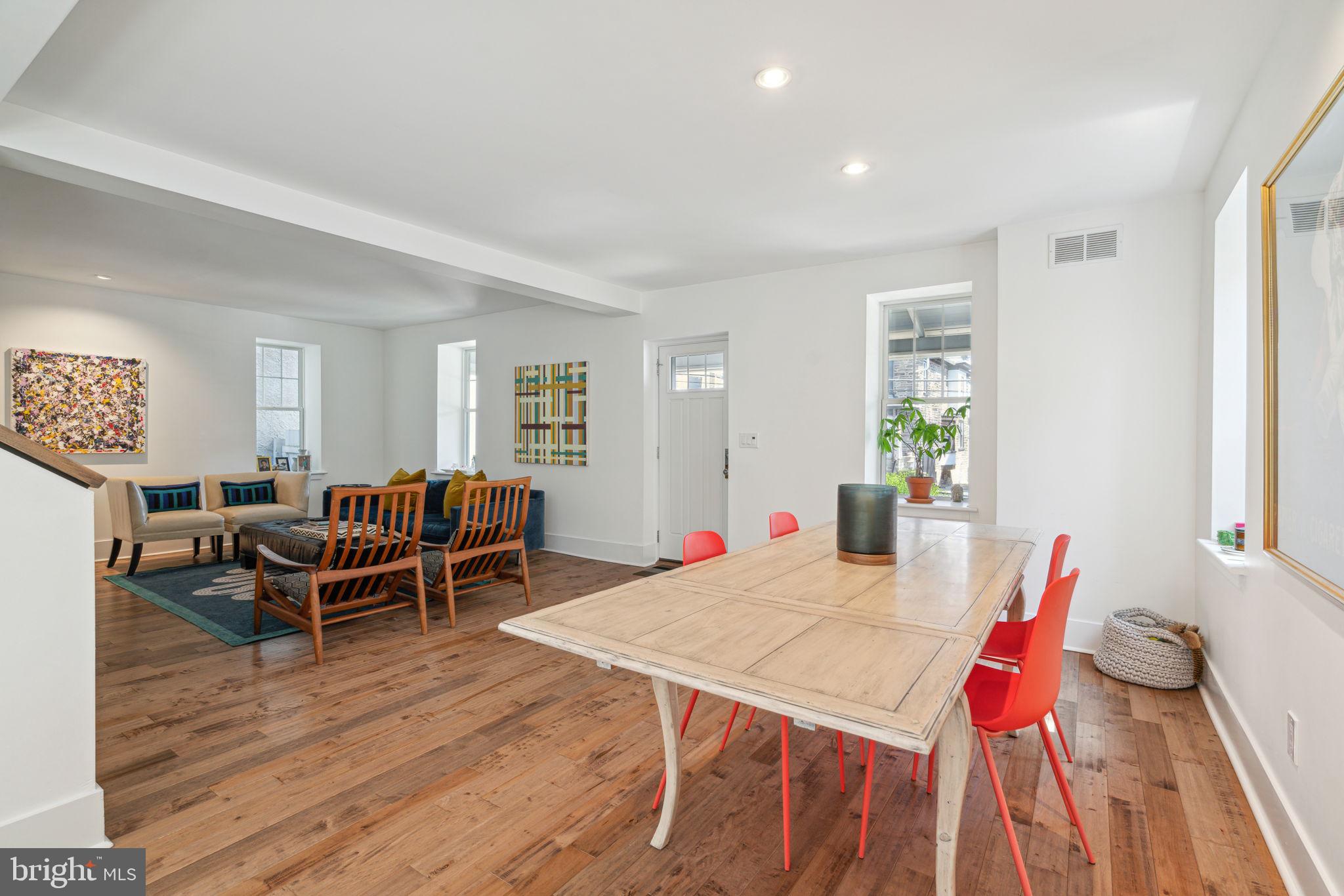 CHESTNUT HILL - Residential
