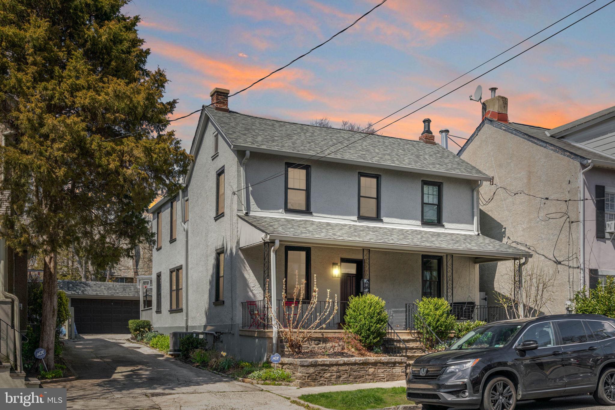 CHESTNUT HILL - Residential