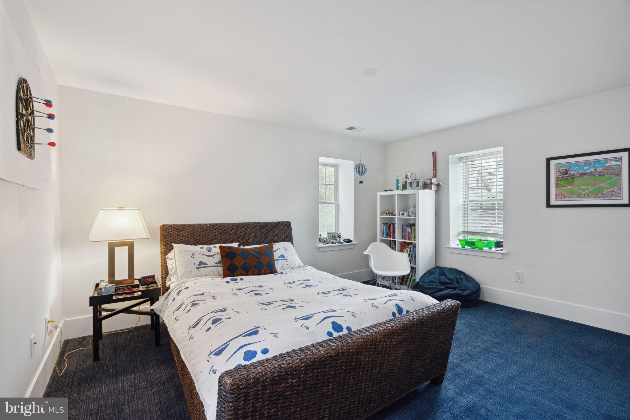 CHESTNUT HILL - Residential