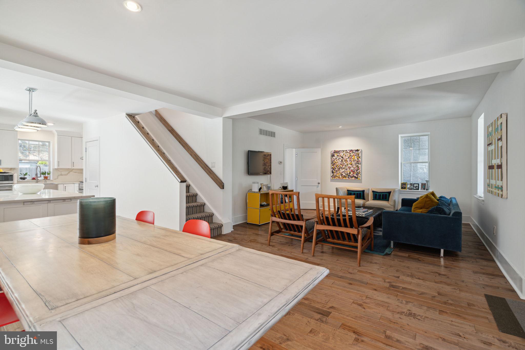 CHESTNUT HILL - Residential