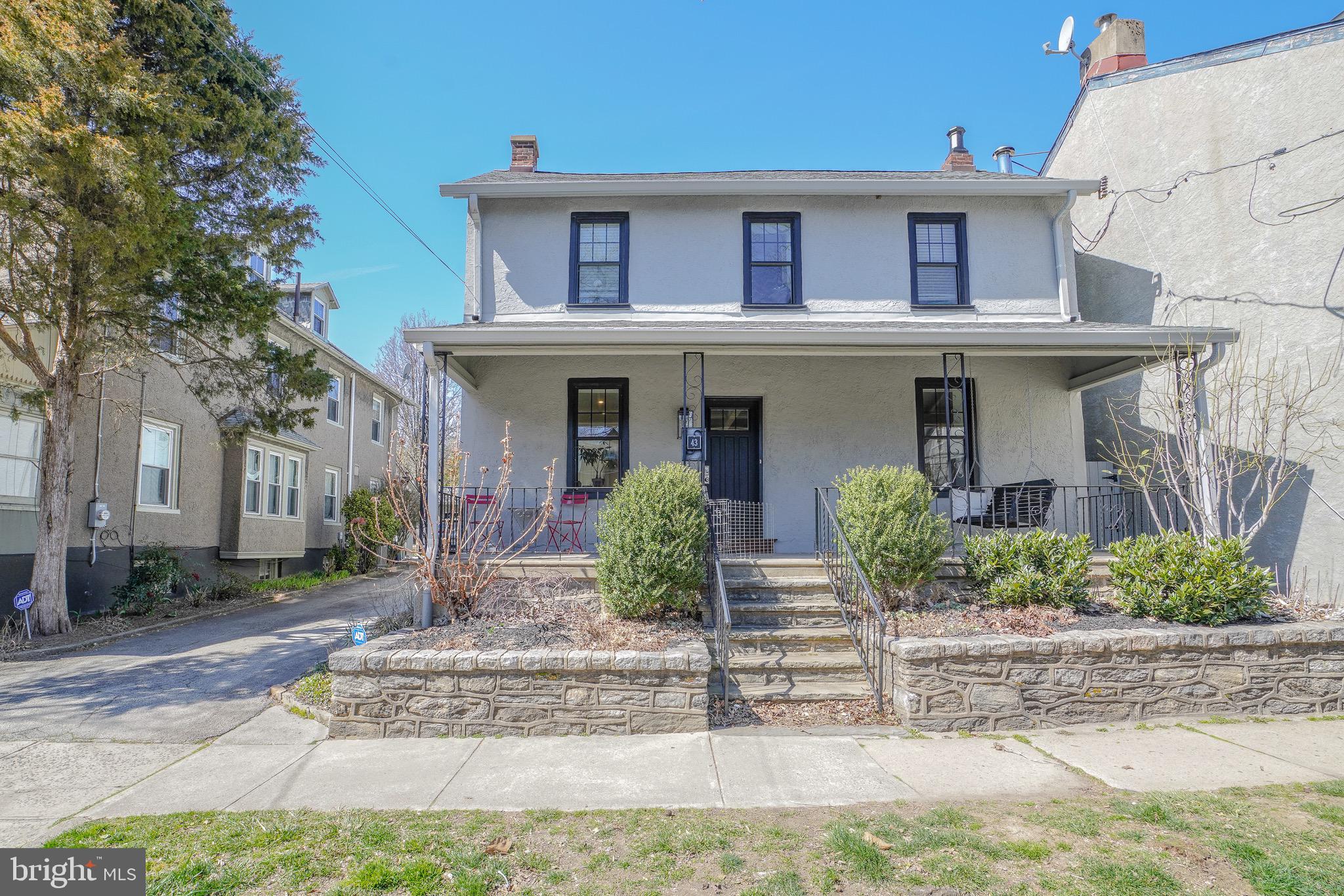 CHESTNUT HILL - Residential