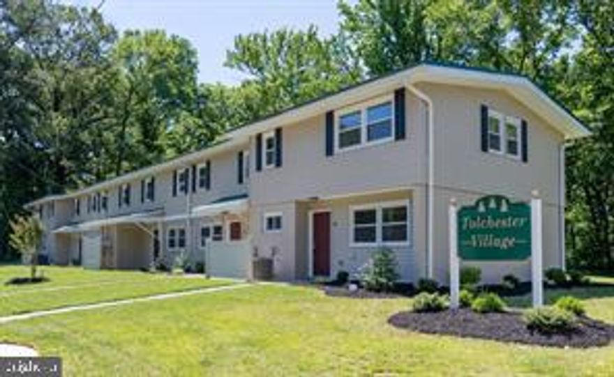 This property is in great condition, with a nice kitchen, a living/dining room combo on the main level, a utility room and plenty of storage space.  The living room has a slider out to the patio, and there is a storage shed there for outdoor storage.  This is an end unit in great condition. 

Upstairs there are three bedrooms and a full bath.   Nice light from windows and indoor lighting.  Conveniently near Tolchester Marina and not far from a public landing.    The community area has a play area, and this development is surrounded by mature trees.  Affordable and in great condition!