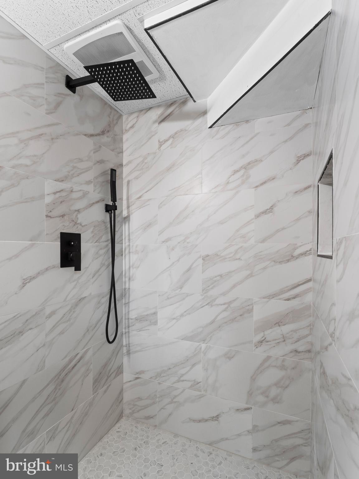 LAWNDALE - Residential