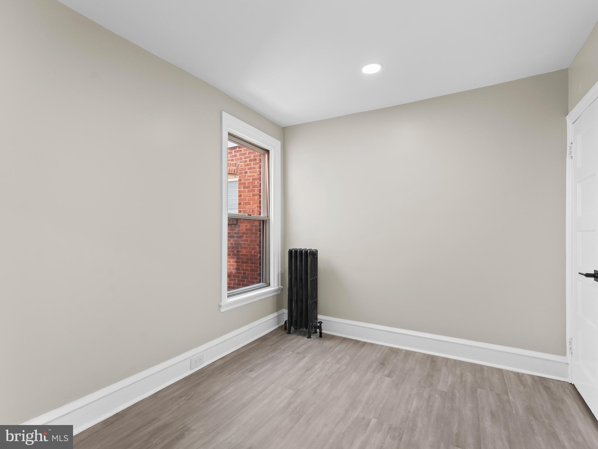 LAWNDALE - Residential