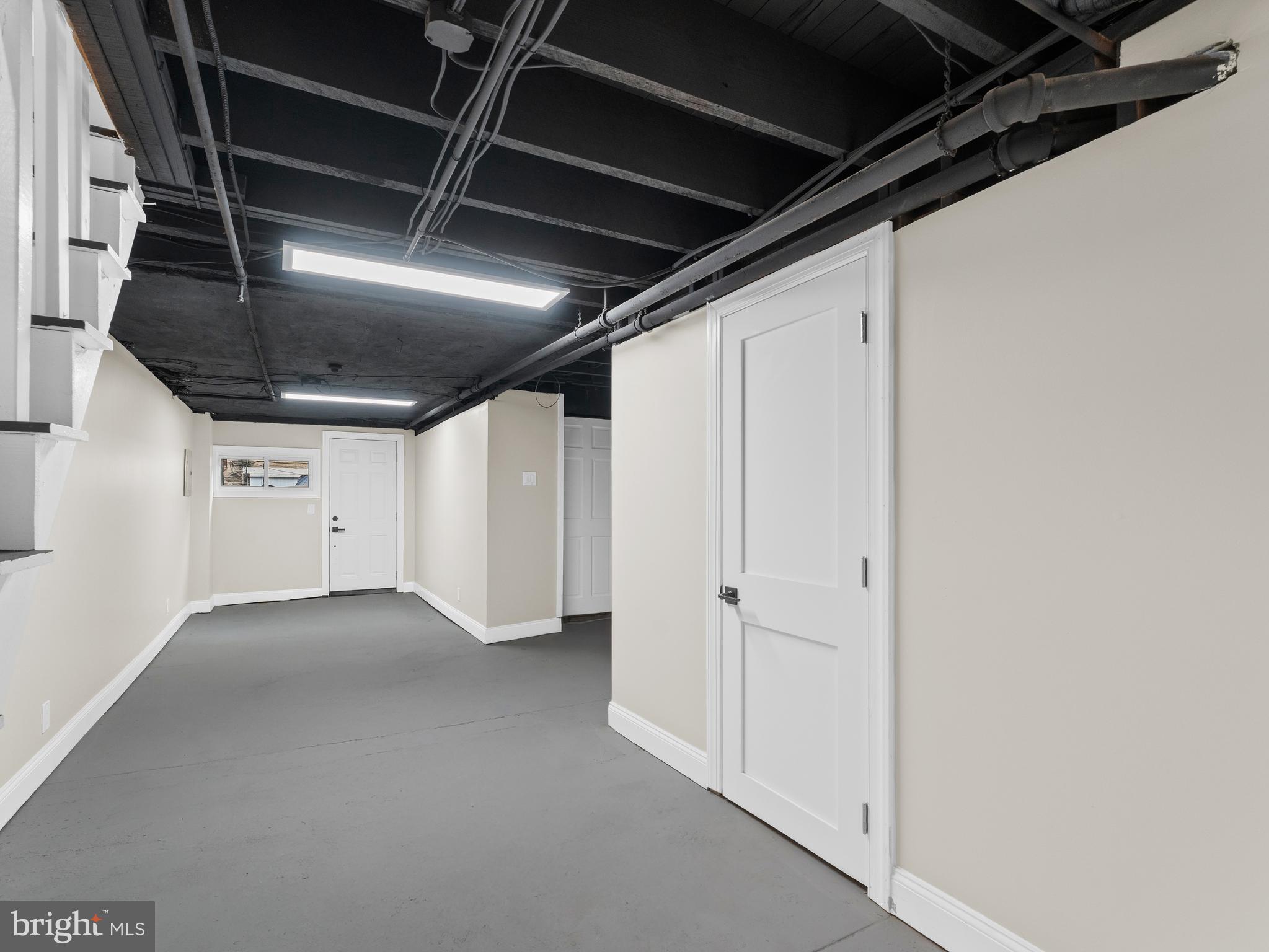 LAWNDALE - Residential