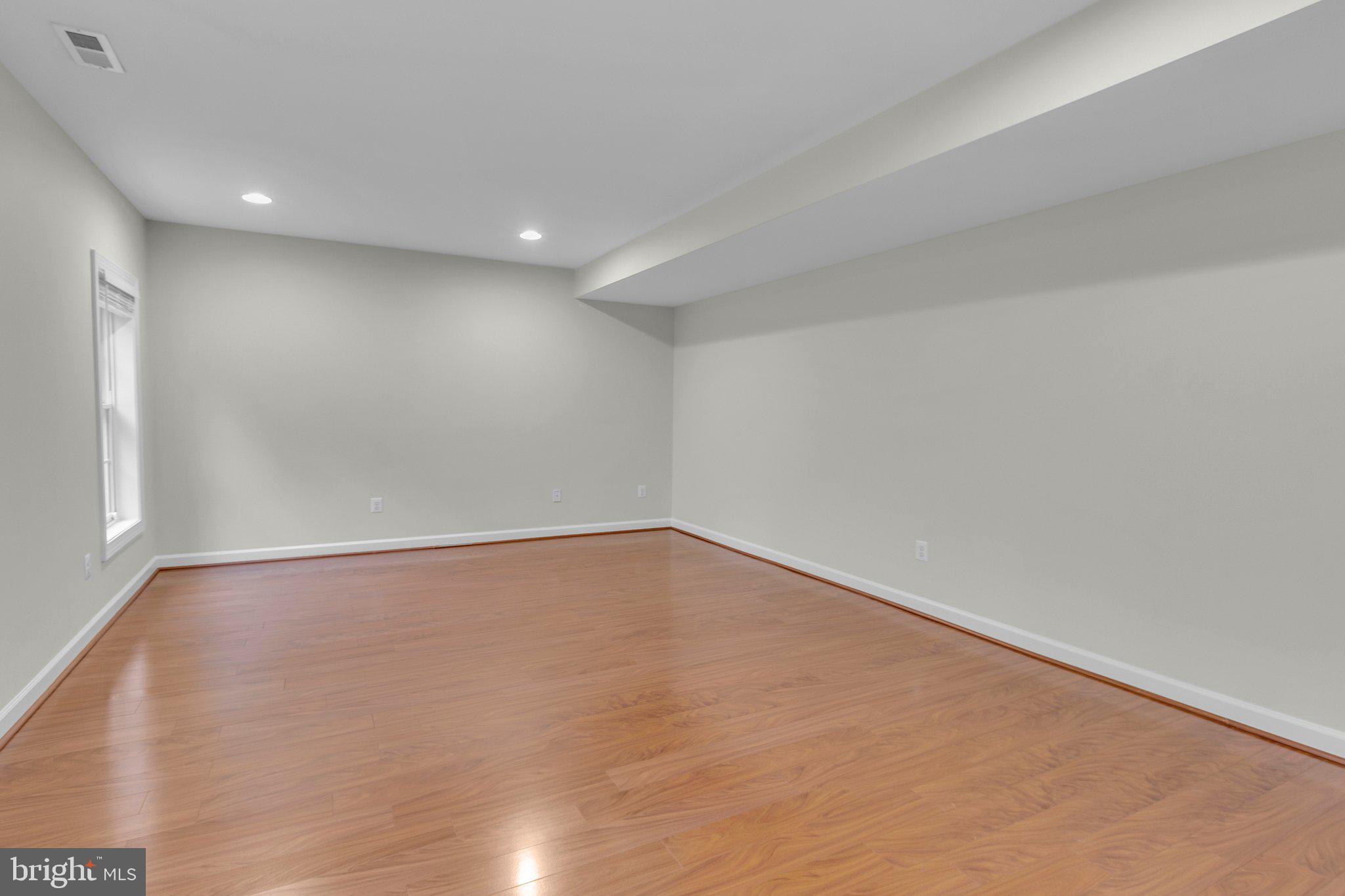 VILLAGES OF URBANA - Residential