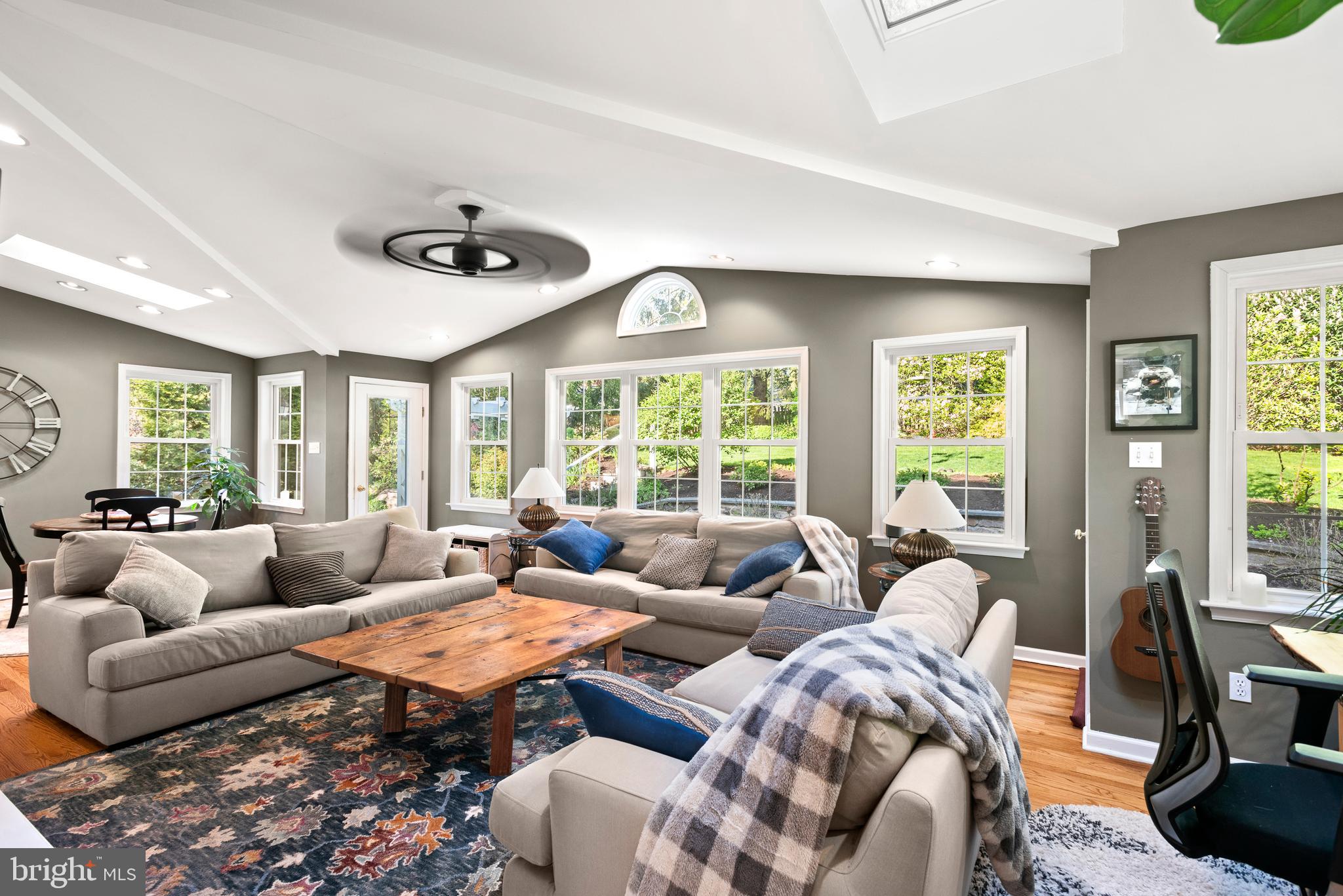 VALLEY HILLS - Residential