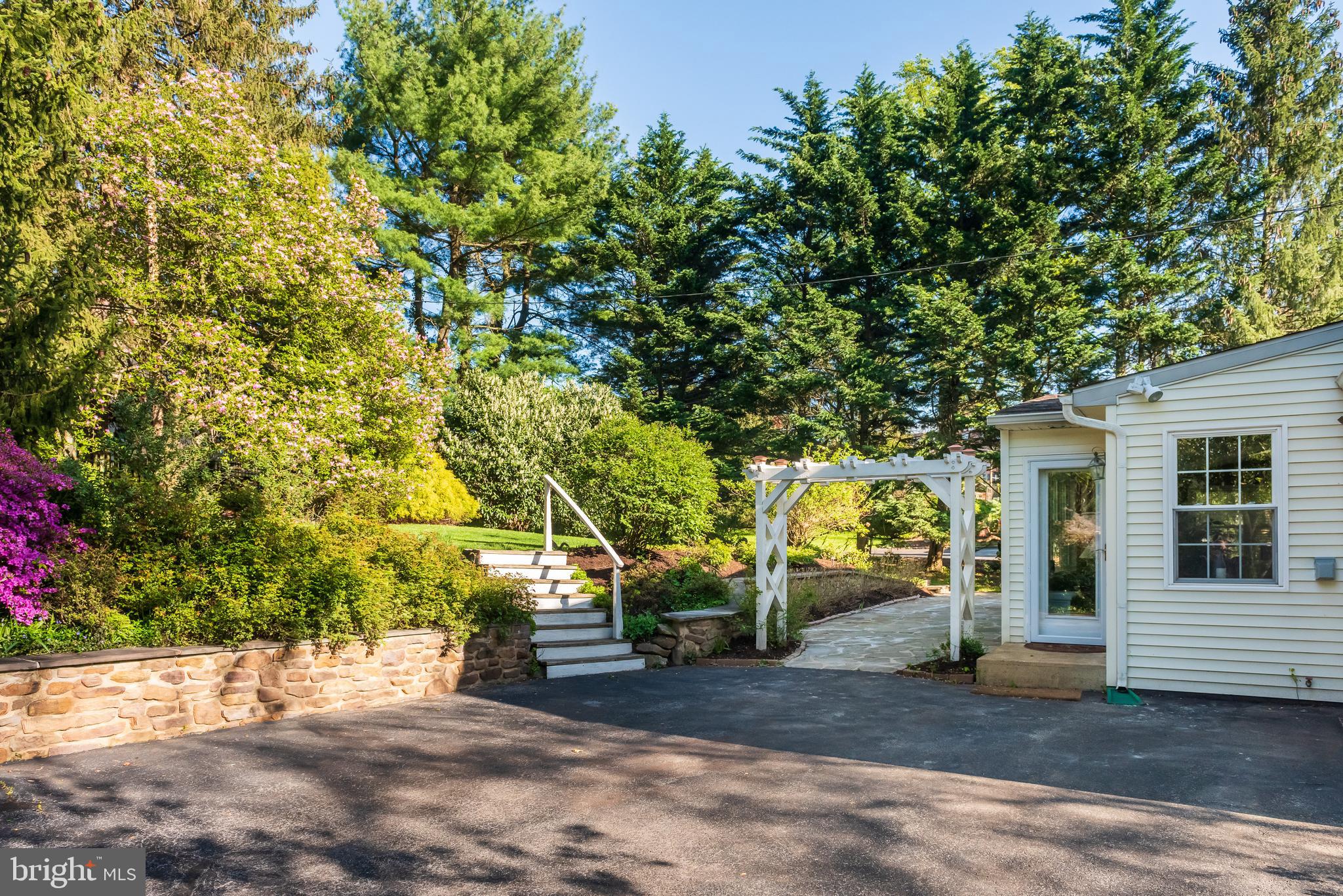 VALLEY HILLS - Residential