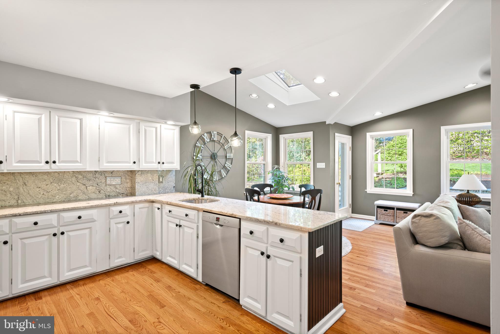 VALLEY HILLS - Residential