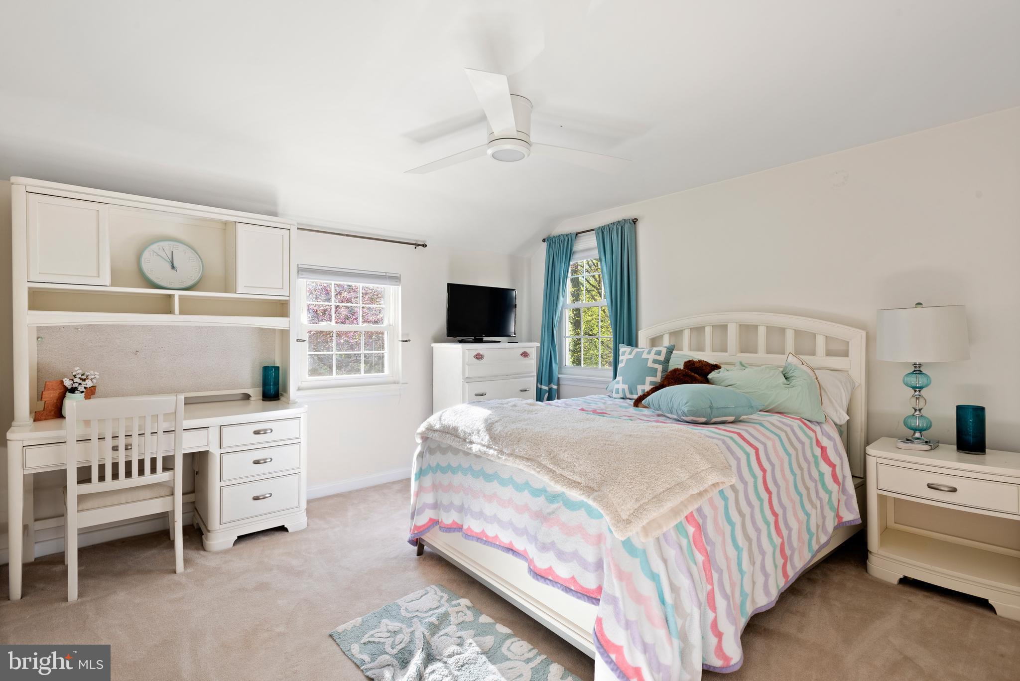 VALLEY HILLS - Residential