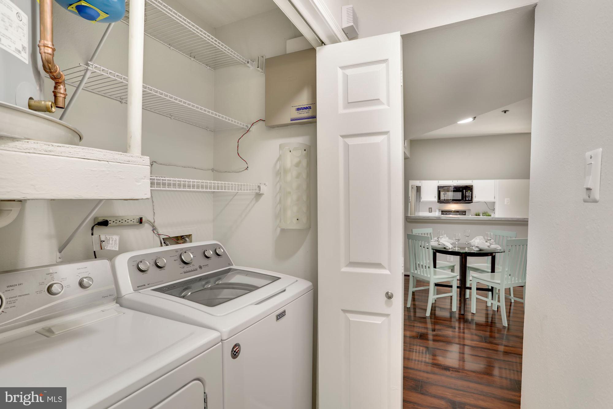 POINTE AT PARK CENTER - Residential