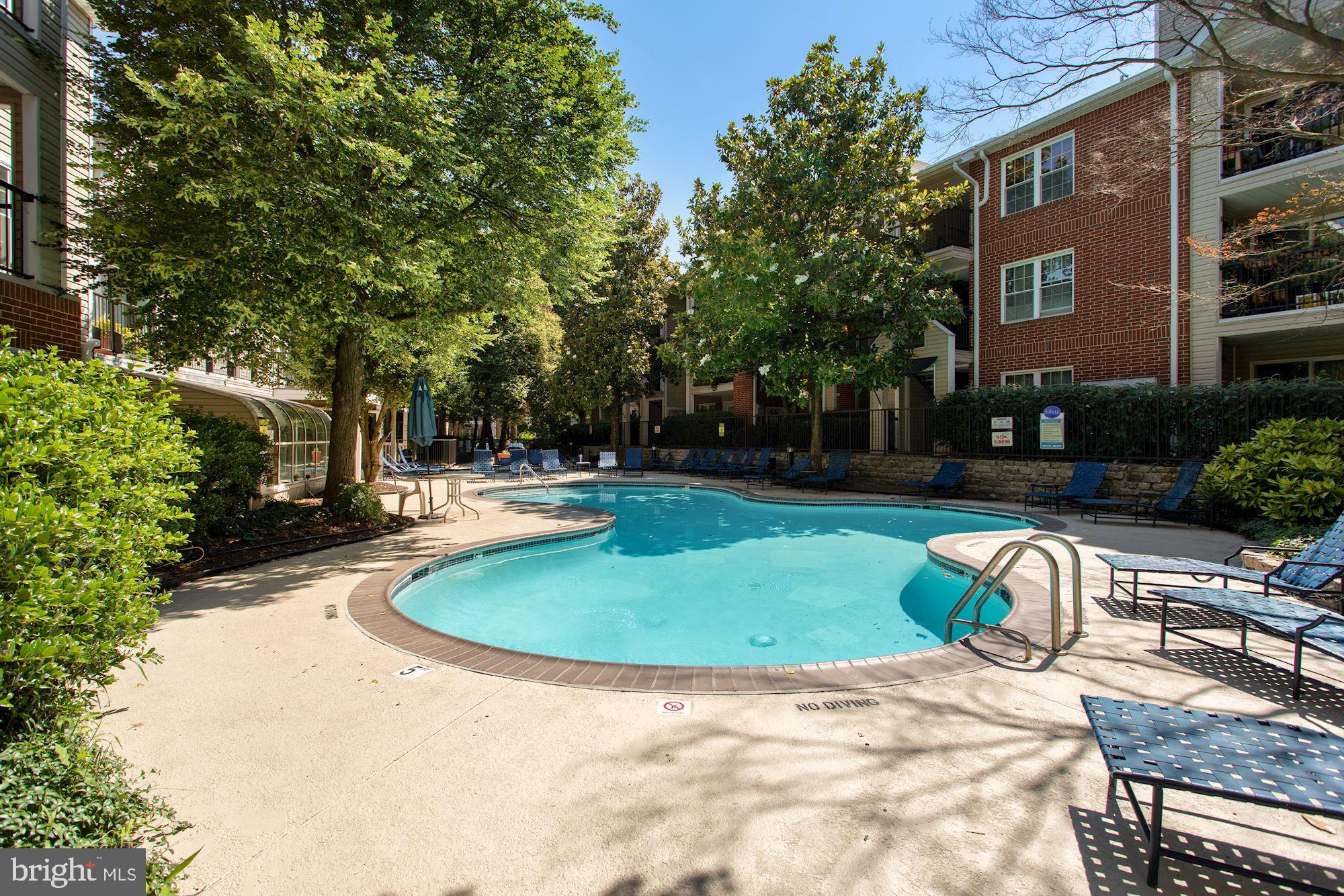 POINTE AT PARK CENTER - Residential