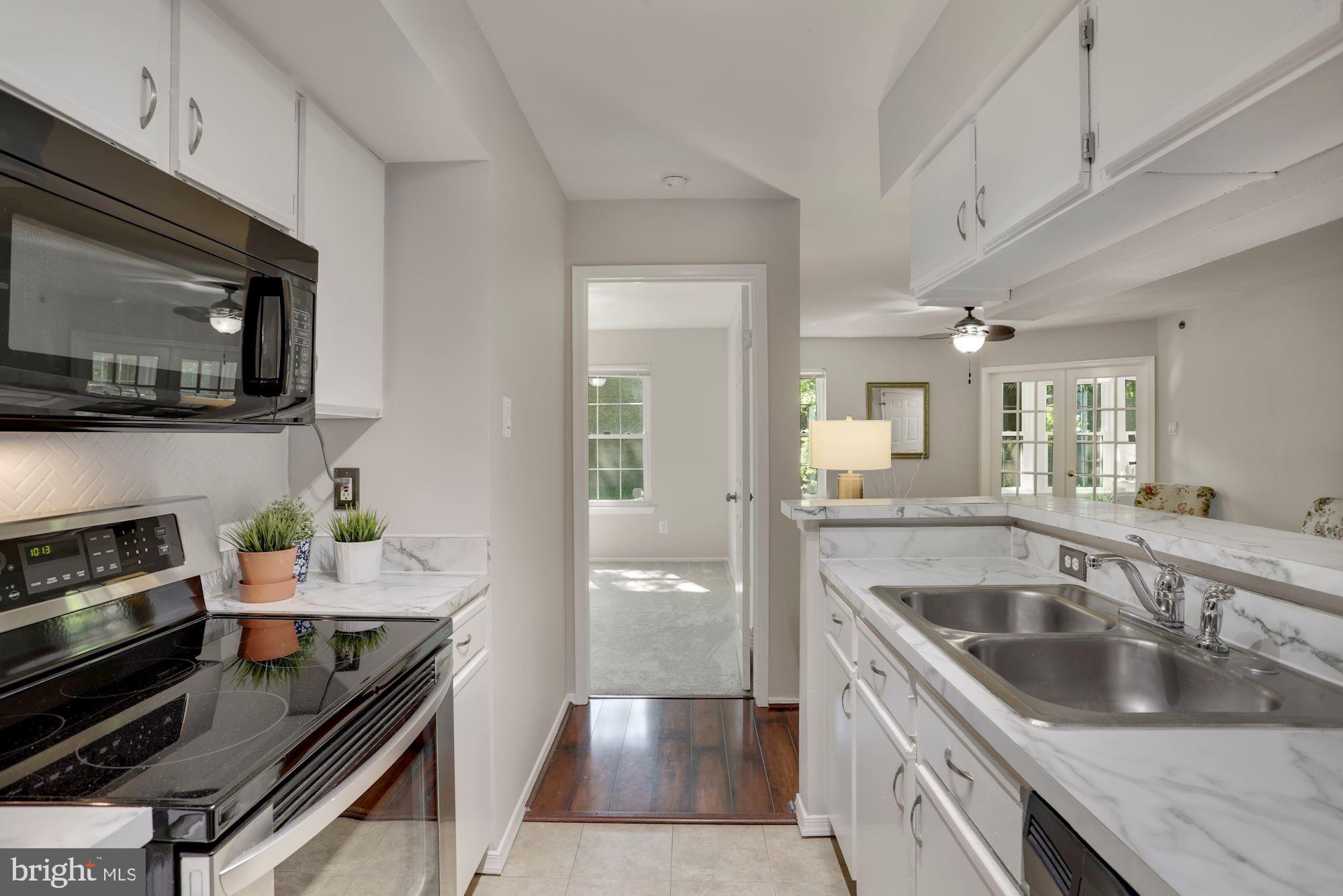 POINTE AT PARK CENTER - Residential