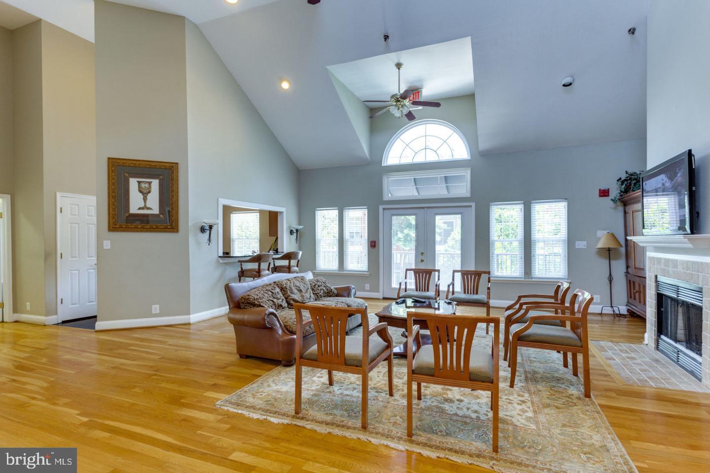 POINTE AT PARK CENTER - Residential