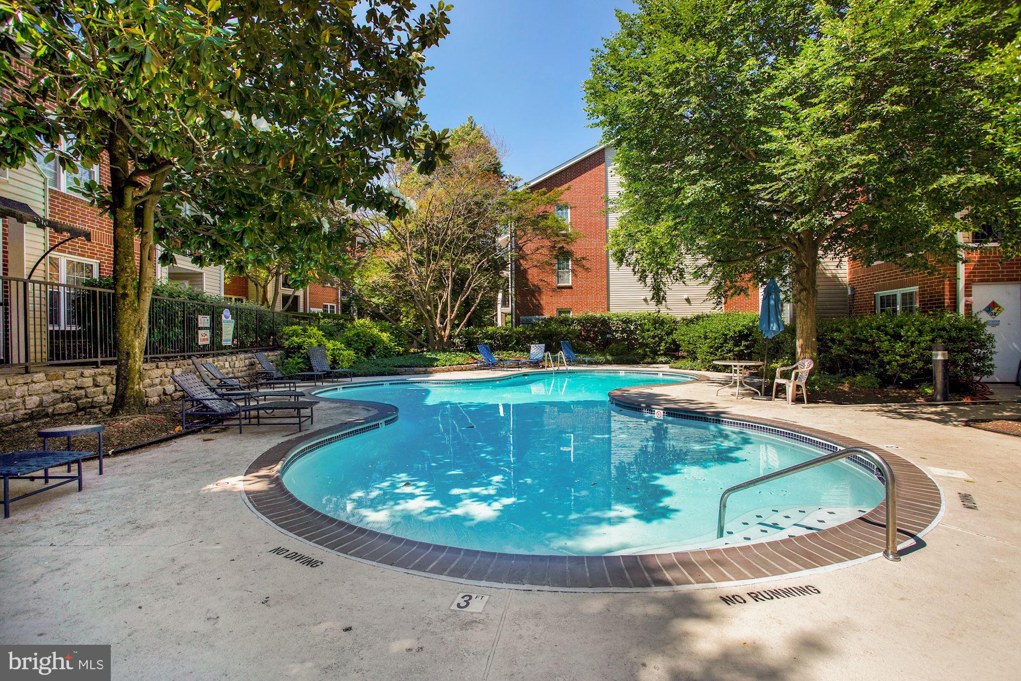 POINTE AT PARK CENTER - Residential