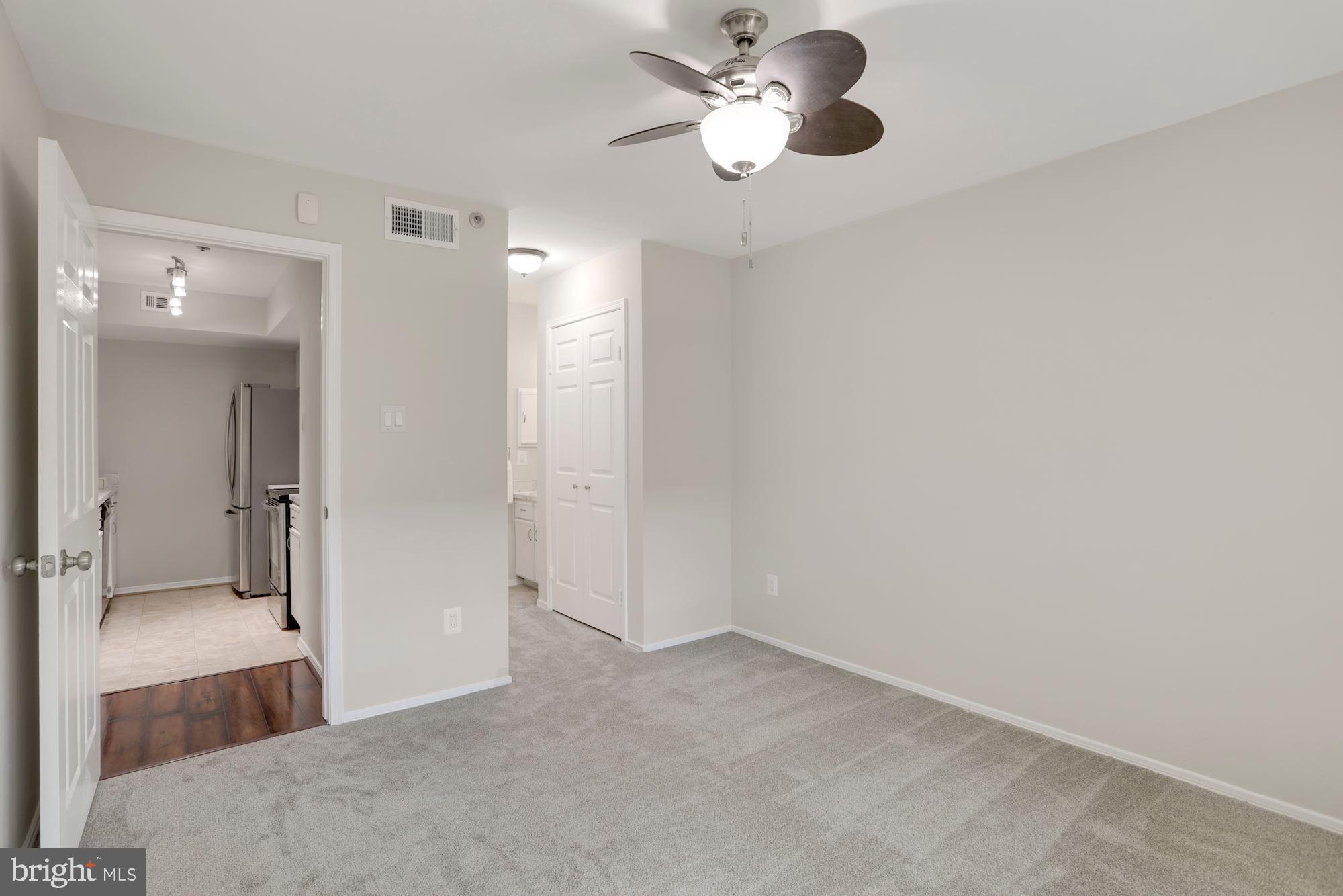 POINTE AT PARK CENTER - Residential