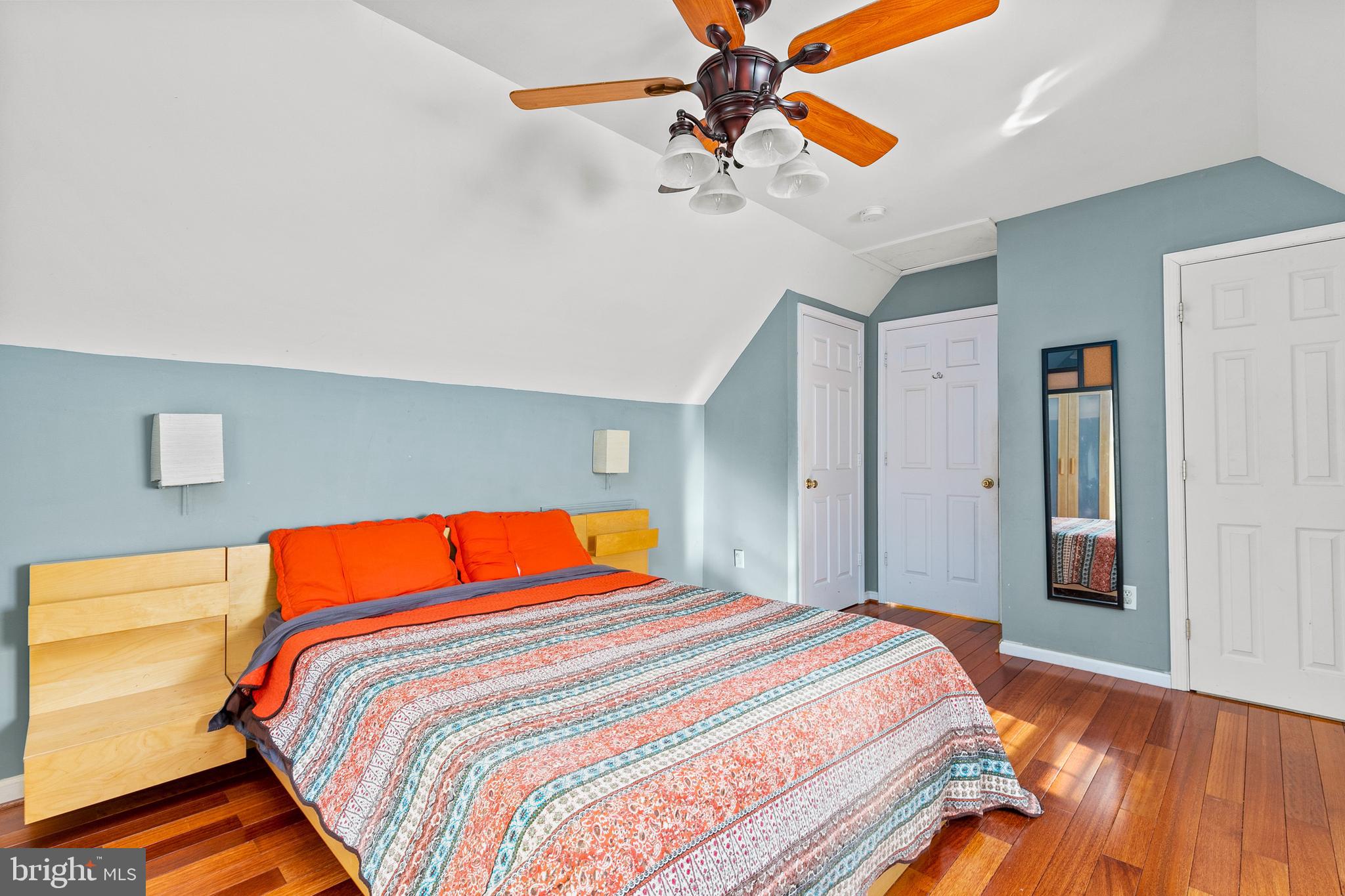 SNUG HARBOR - Residential