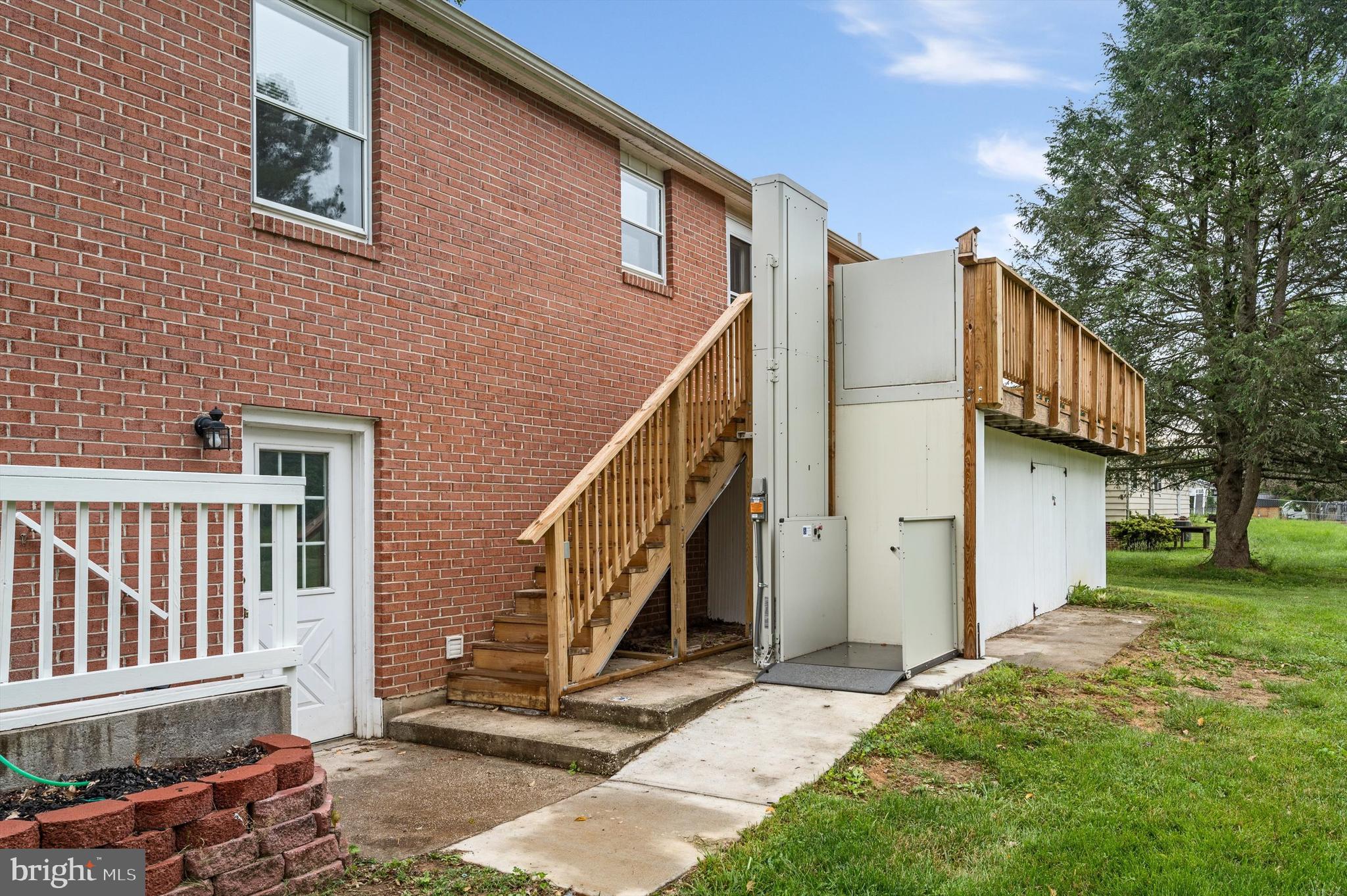 SHASTA EAST - Residential