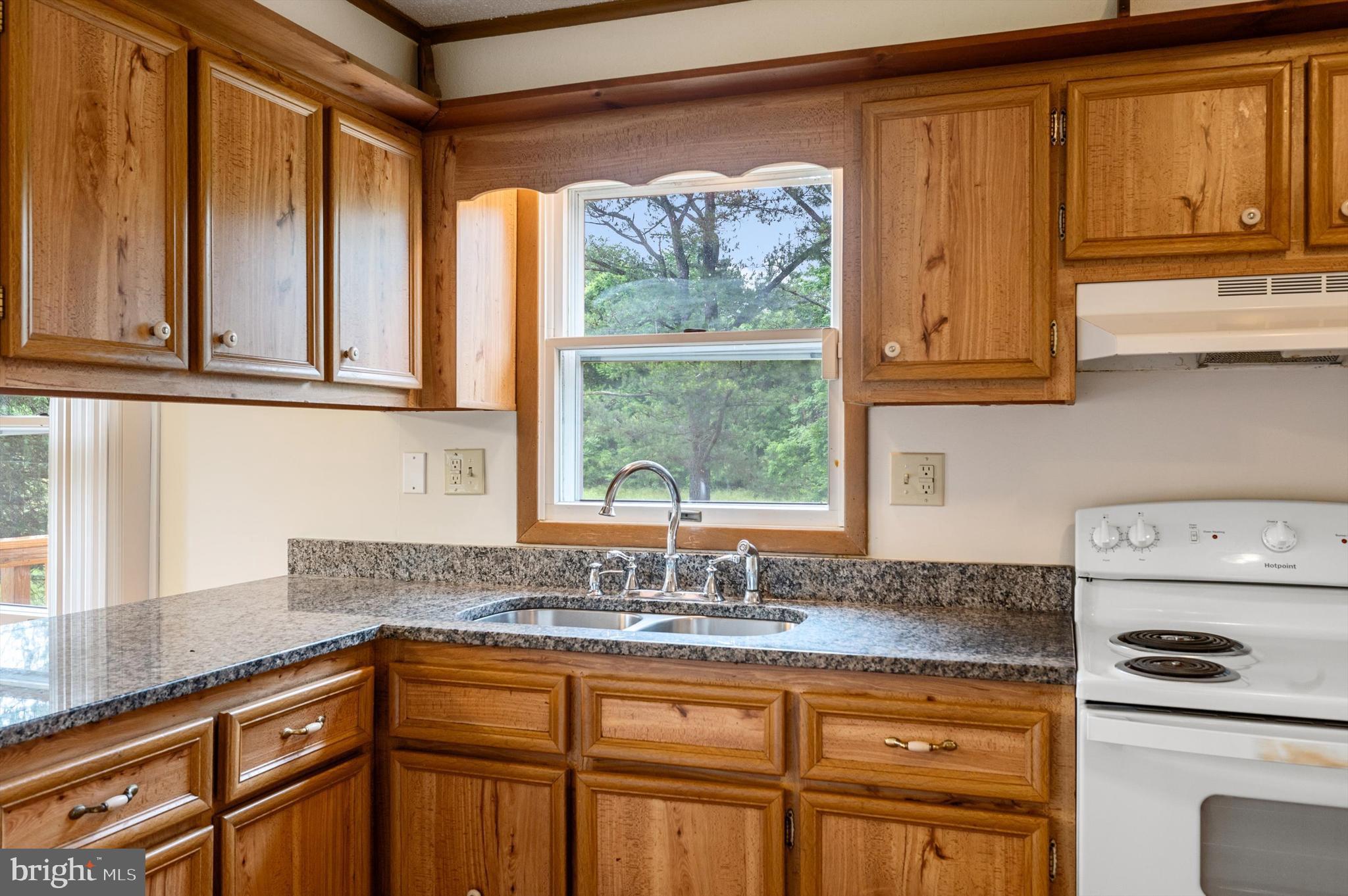 SHASTA EAST - Residential