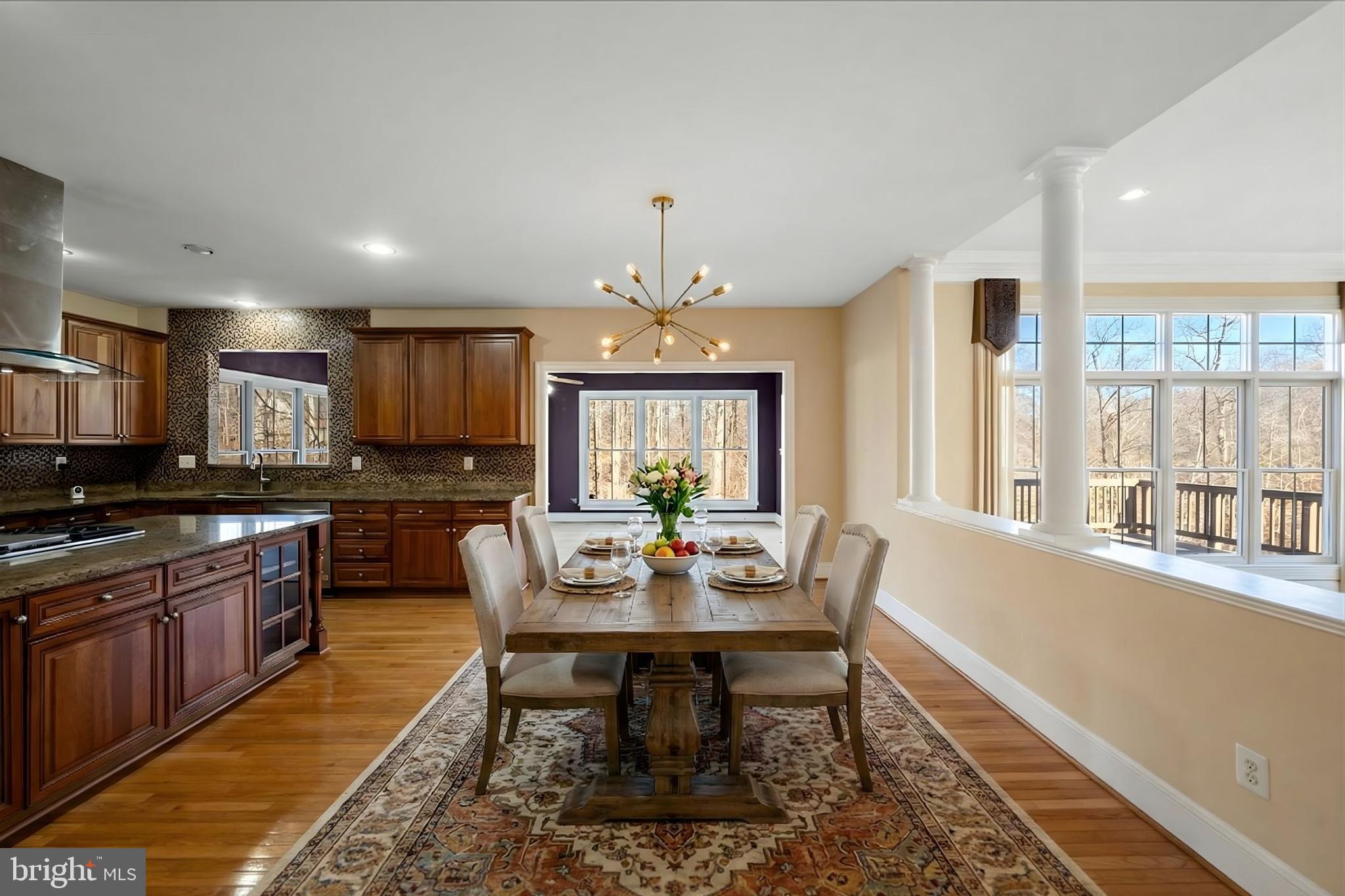 STONEWALL MANOR - Residential