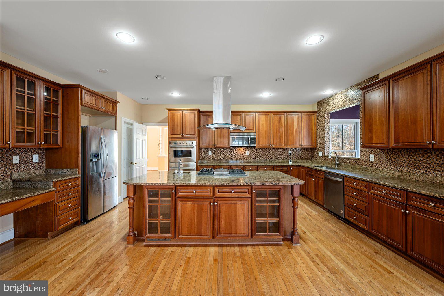 STONEWALL MANOR - Residential