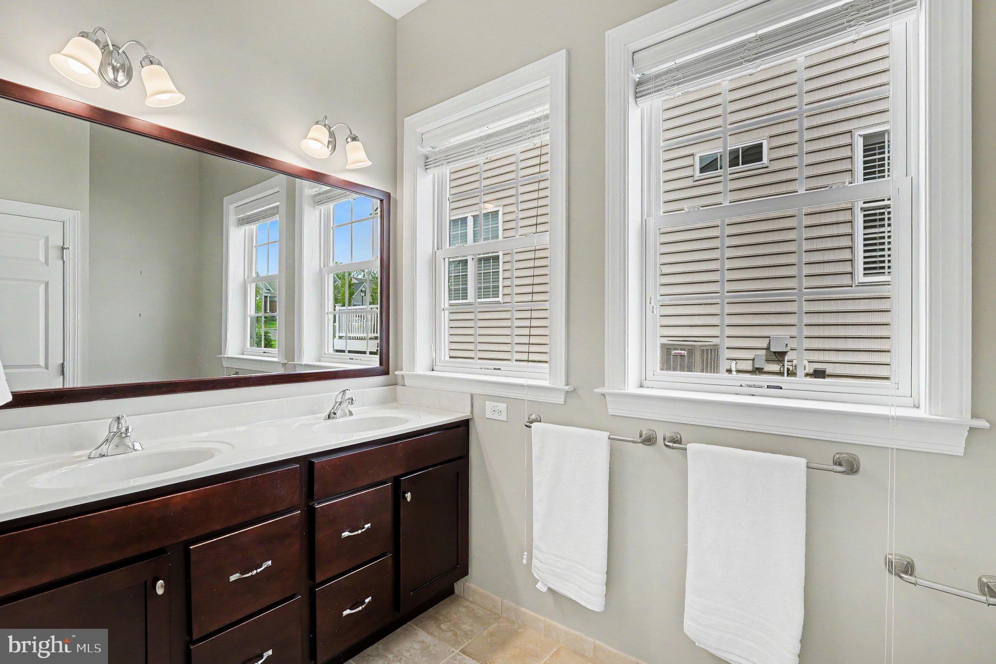 MEADOW GLEN - Residential
