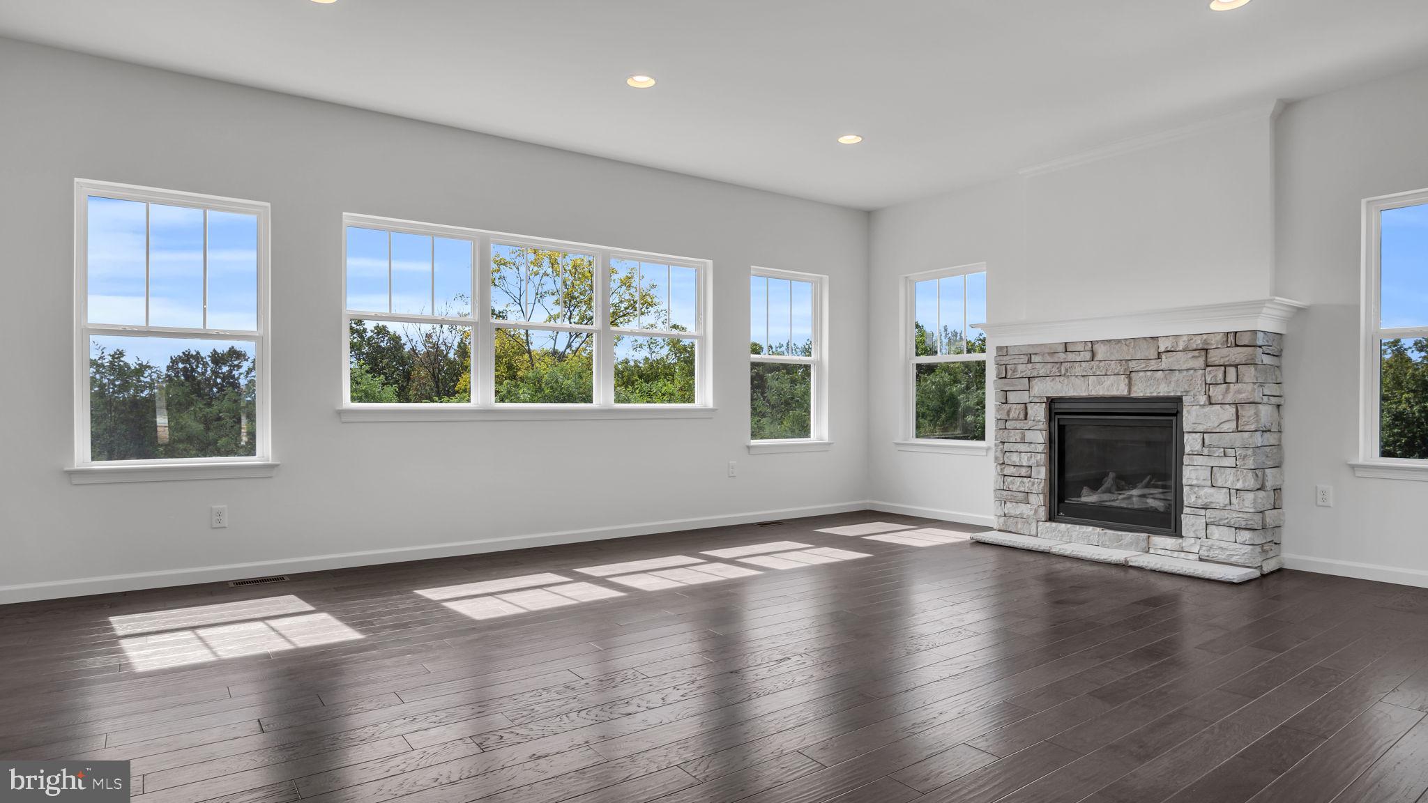 PENINSULA - Residential