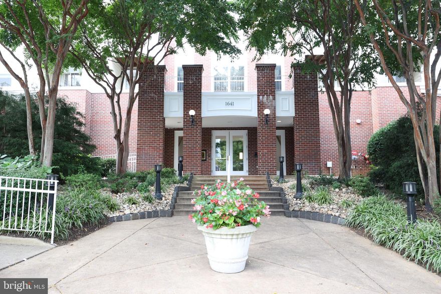 Location, location, location! This HUGE TOP FLOOR 2BR 2Bath Lillian Court is in the heart of the Tysons Corner Business District. Walk to the Tysons Galleria Mall with high-end shopping & restaurants! Minutes from 495, 66, Dulles Toll Road and 2 Silver Line metro stops as well as the Boro, Whole Foods, Harris Teeter, Wegmans and more. ****Renovated **Updated marble foyer, new hardwood on main level, new carpet on 2nd level, appliances & granite kitchen counter*bright & spacious 2BR penthouse. Balcony included with open view....1 garage parking included.