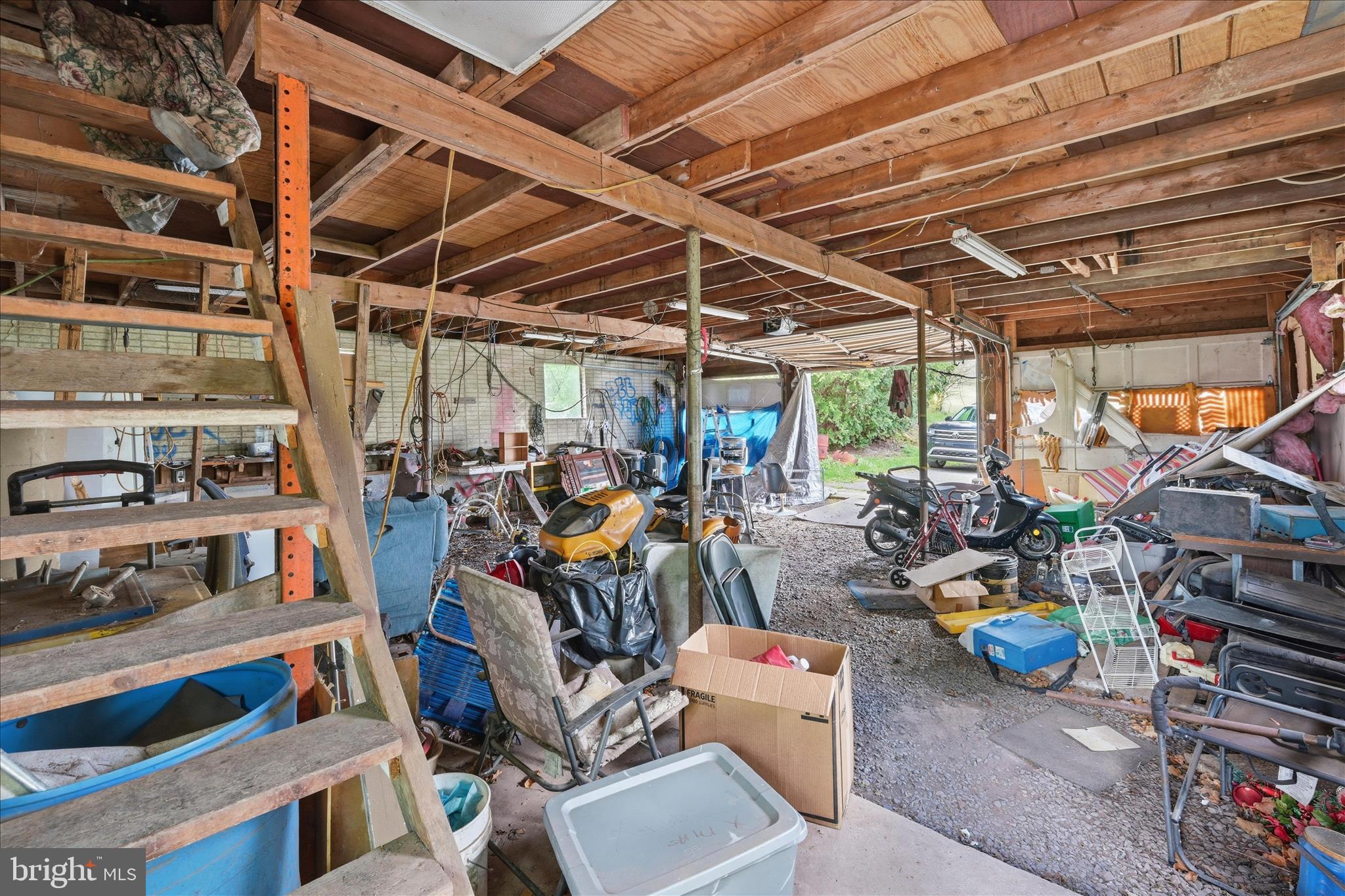 WEST BRUNSWICK - Residential