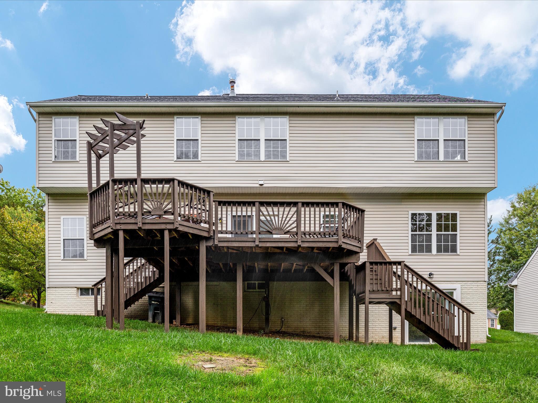 HILLANTRAE - Residential