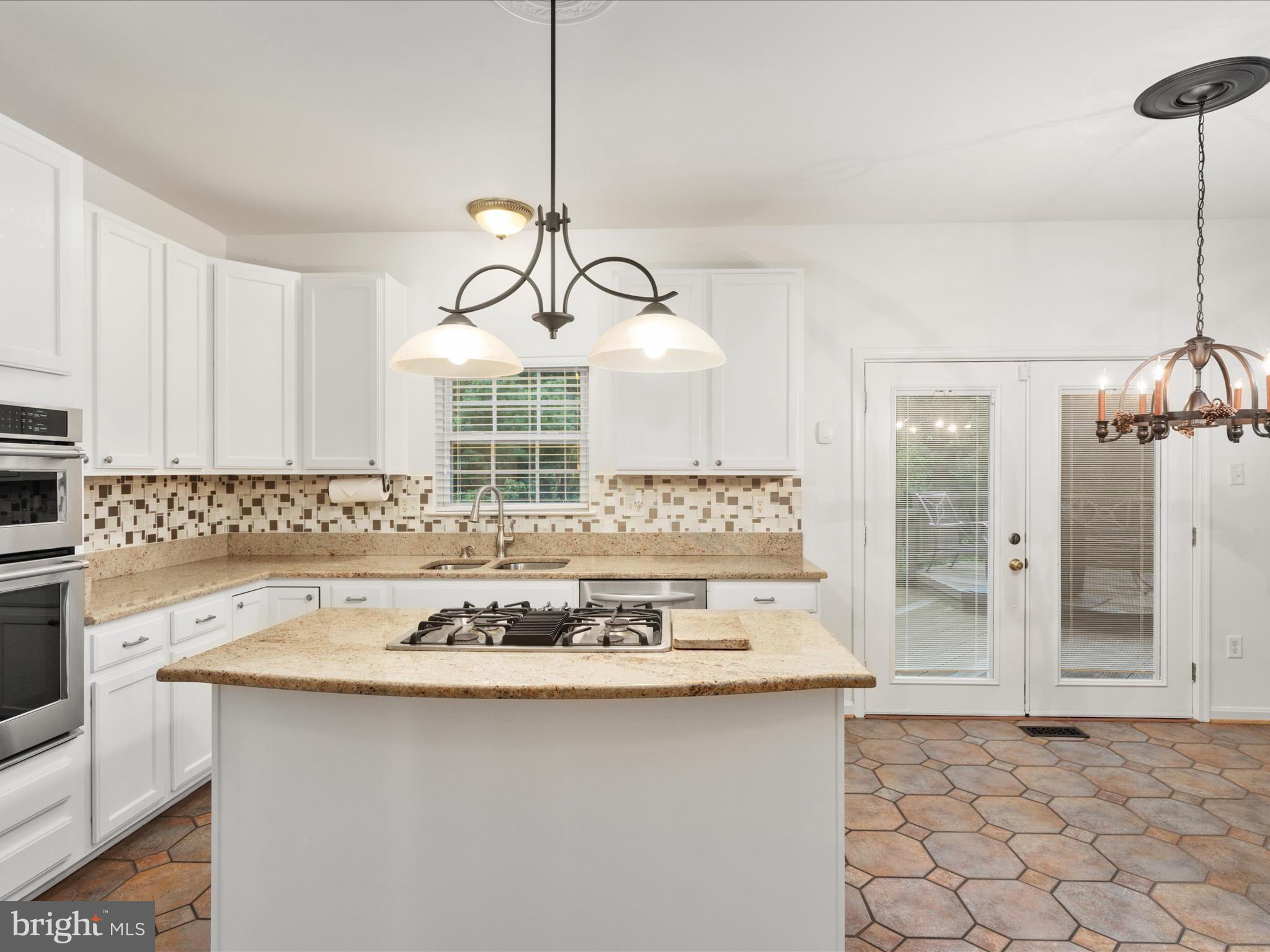 HILLANTRAE - Residential