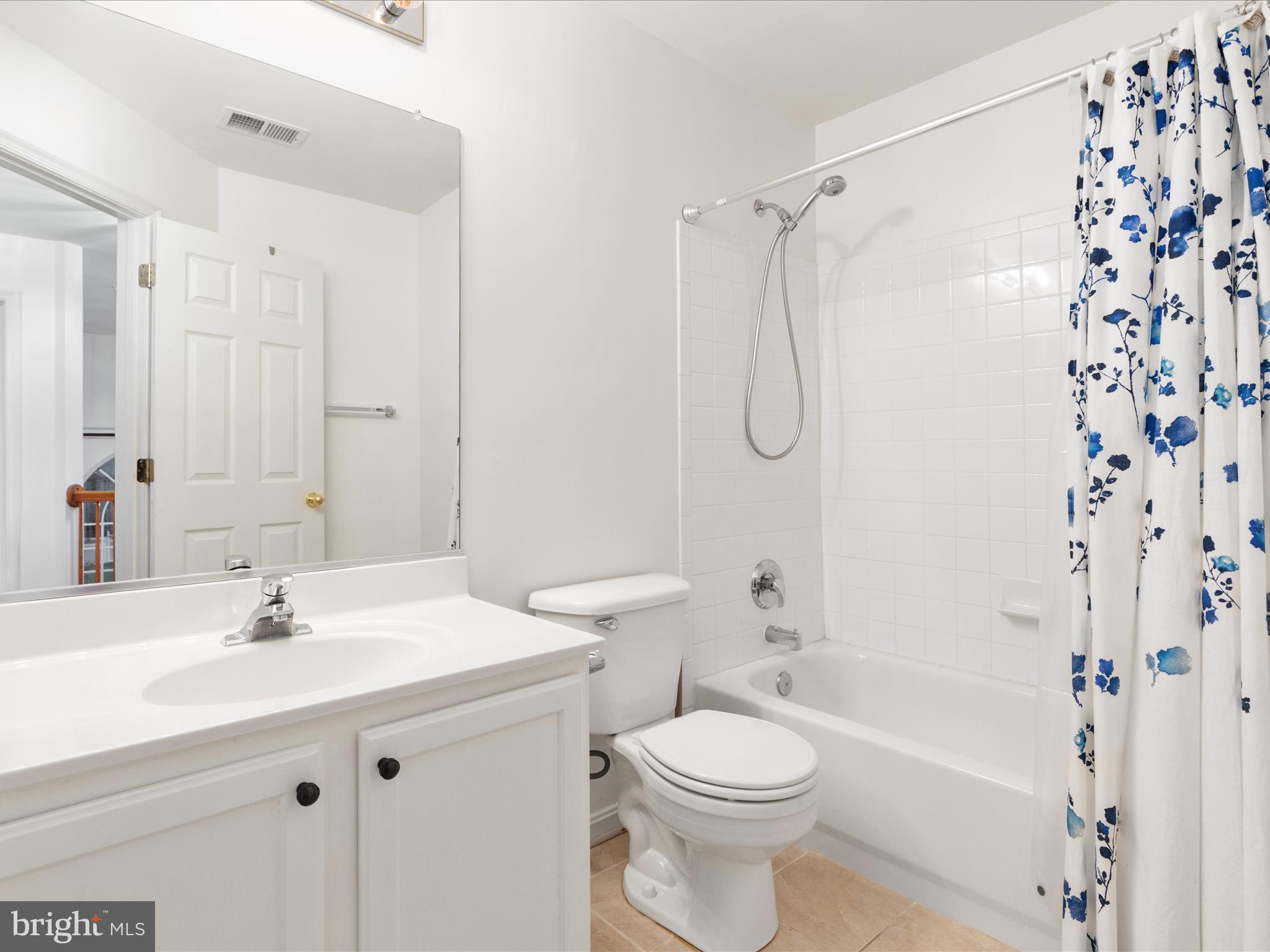 HILLANTRAE - Residential