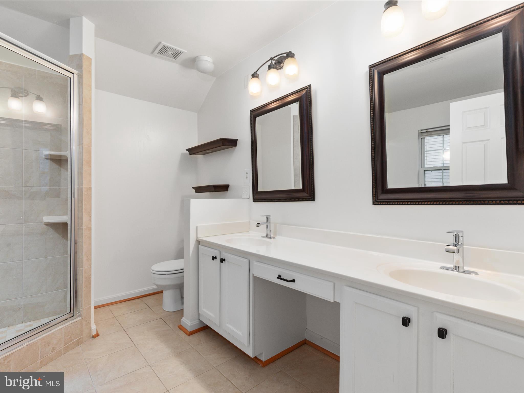 HILLANTRAE - Residential