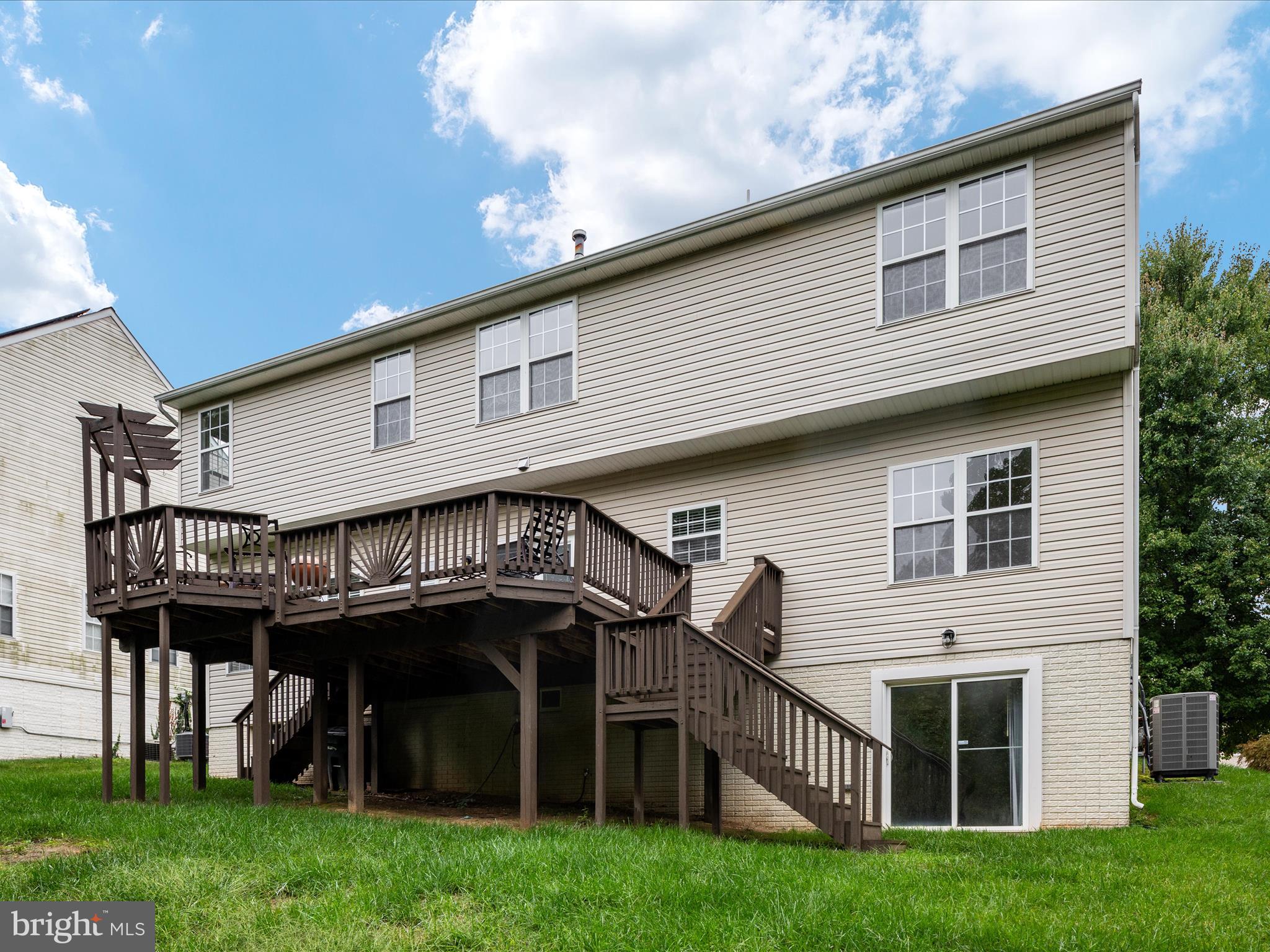 HILLANTRAE - Residential