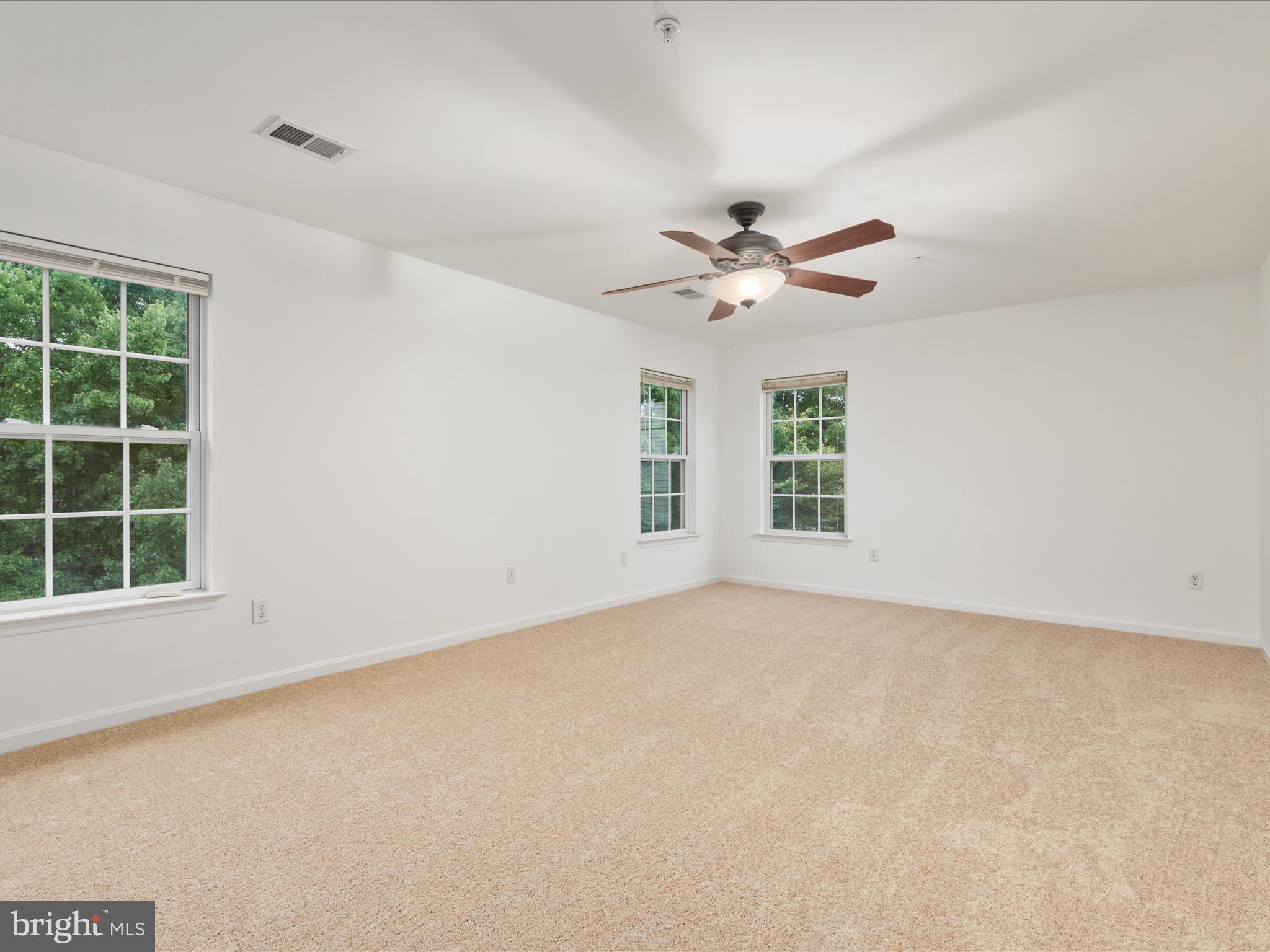 HILLANTRAE - Residential