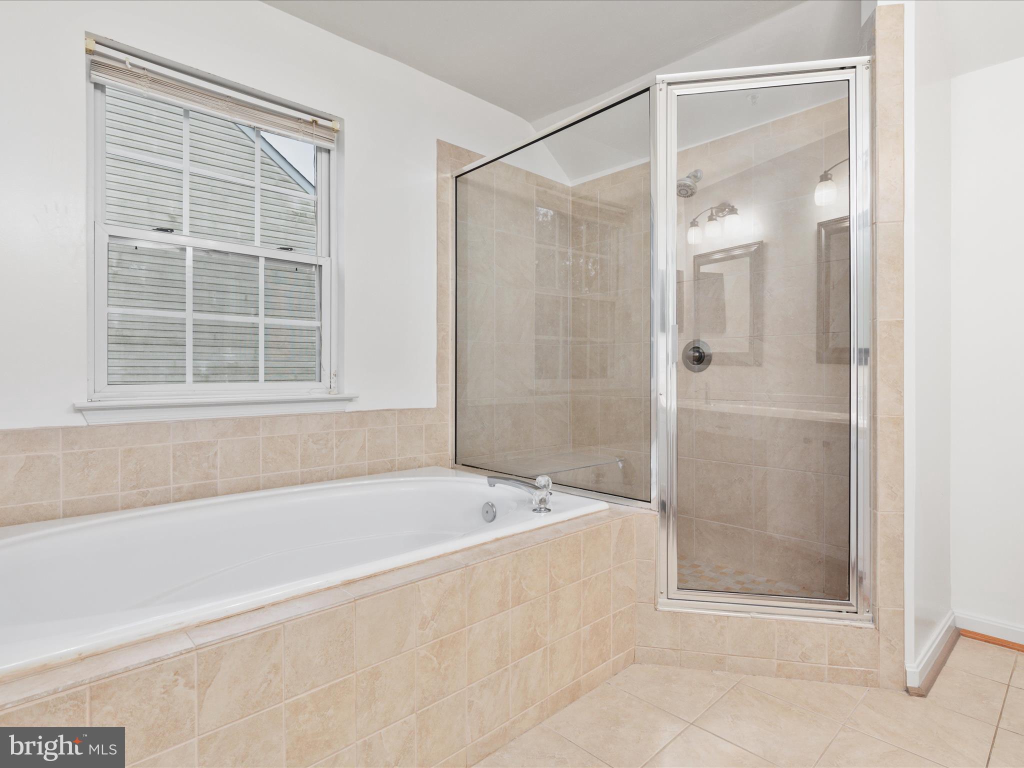 HILLANTRAE - Residential