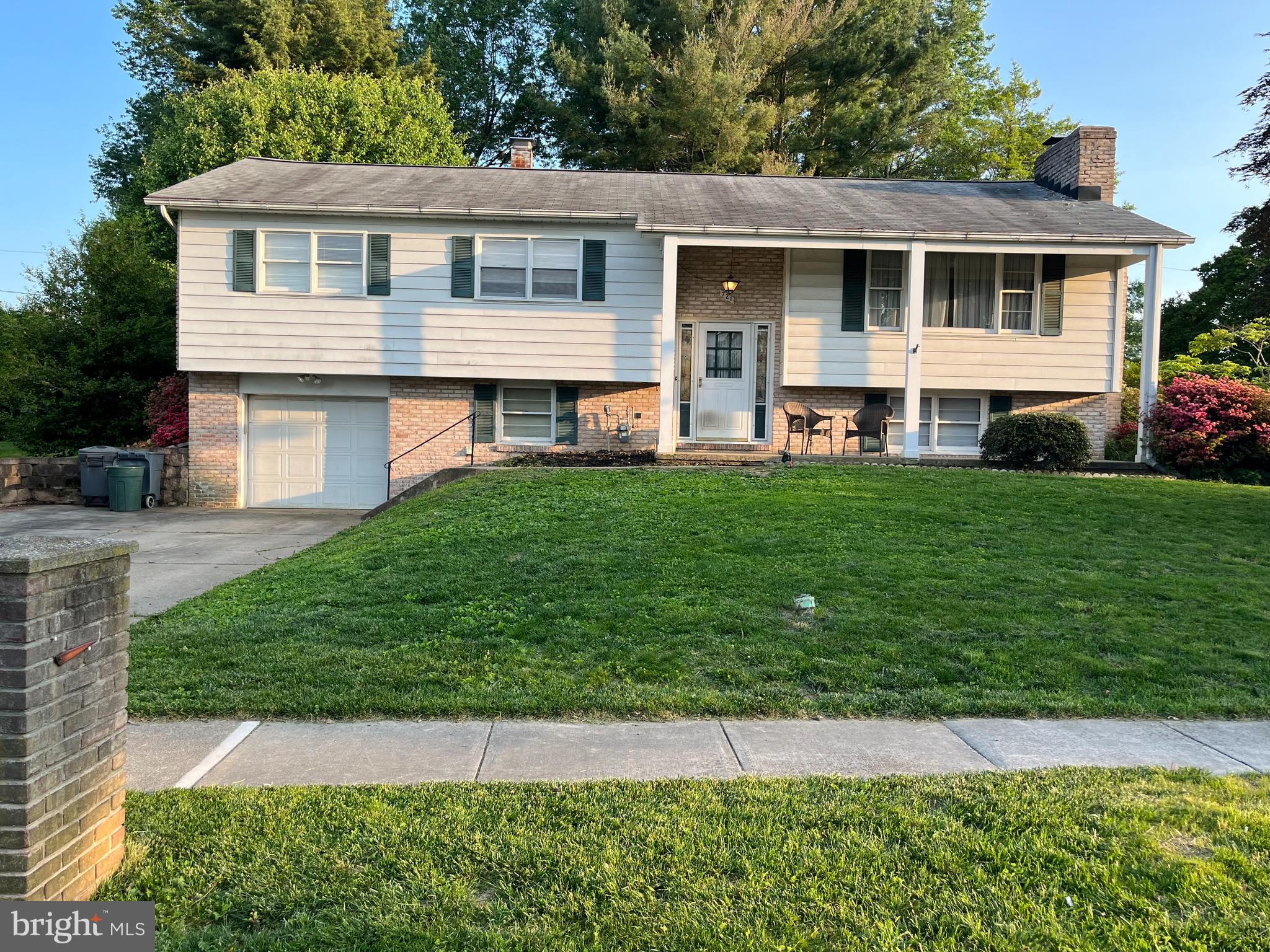 HOMESTEAD VILLAGE - Residential