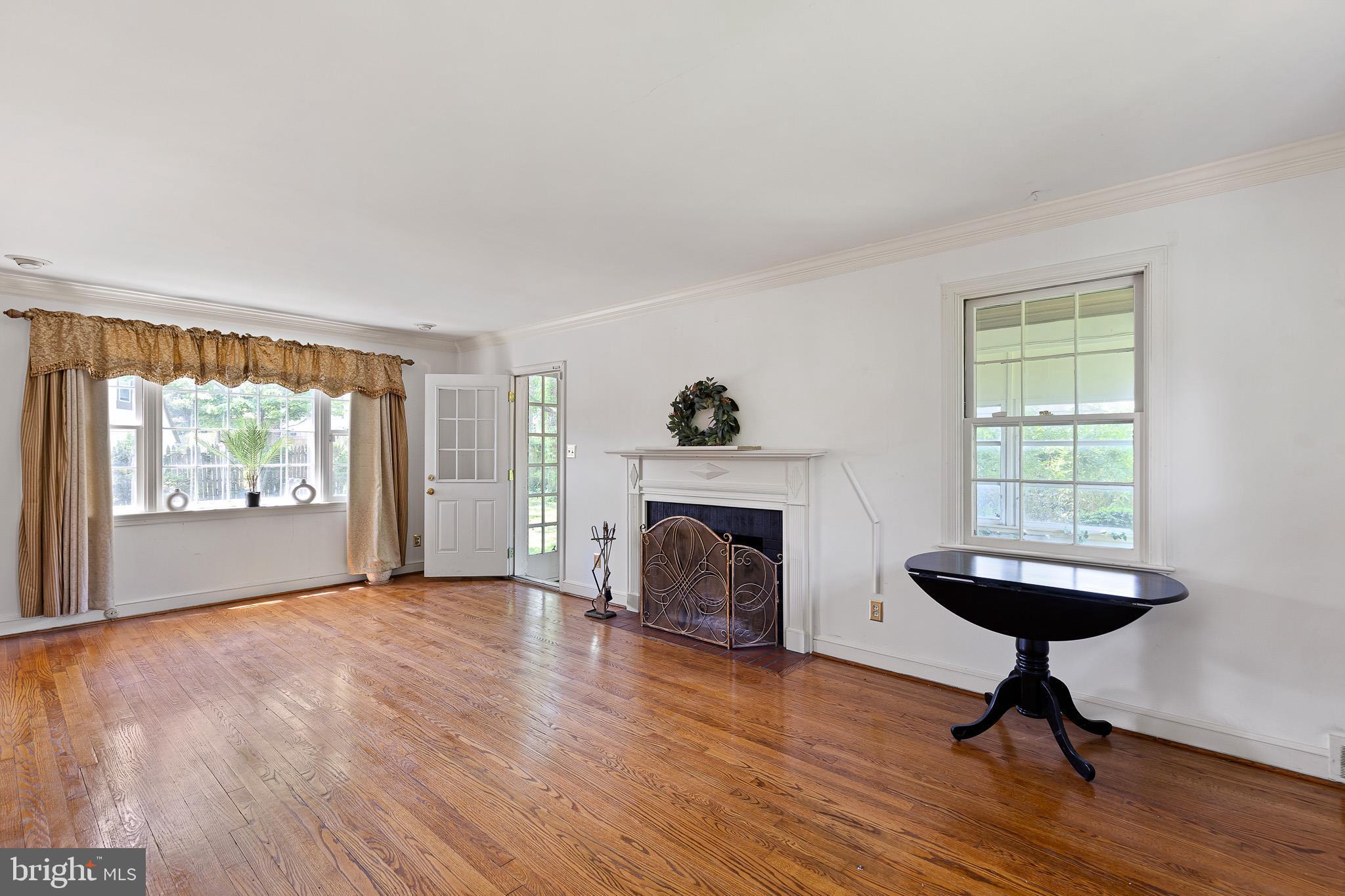3 E BROOKLAND AVENUE