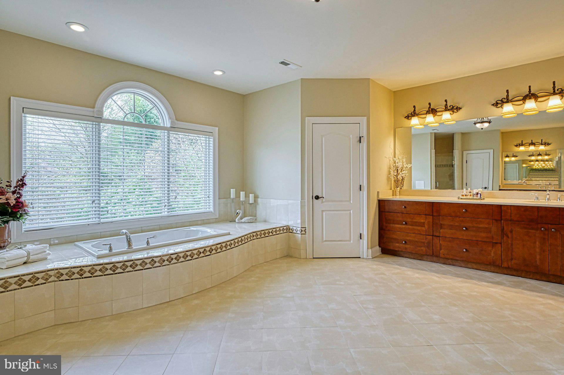 HUNTERS MILL - Residential