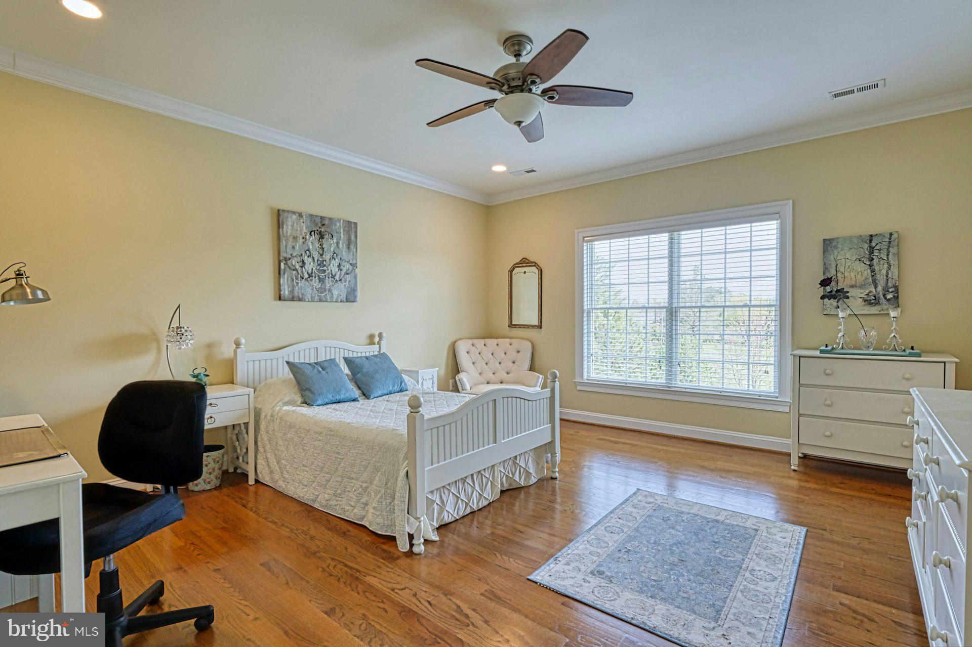 HUNTERS MILL - Residential