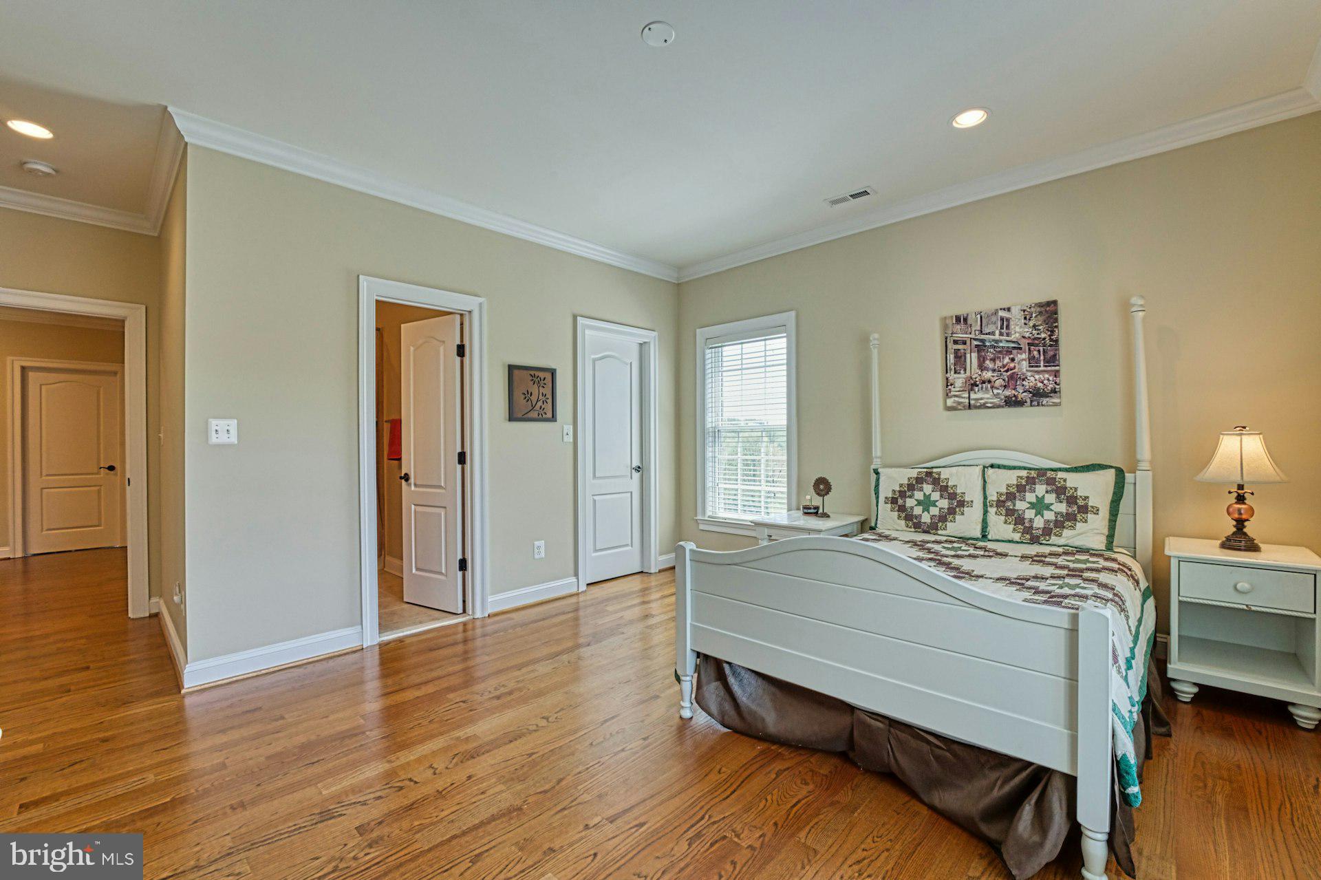 HUNTERS MILL - Residential