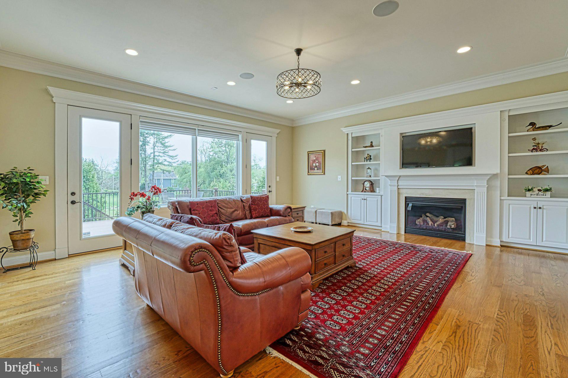 HUNTERS MILL - Residential