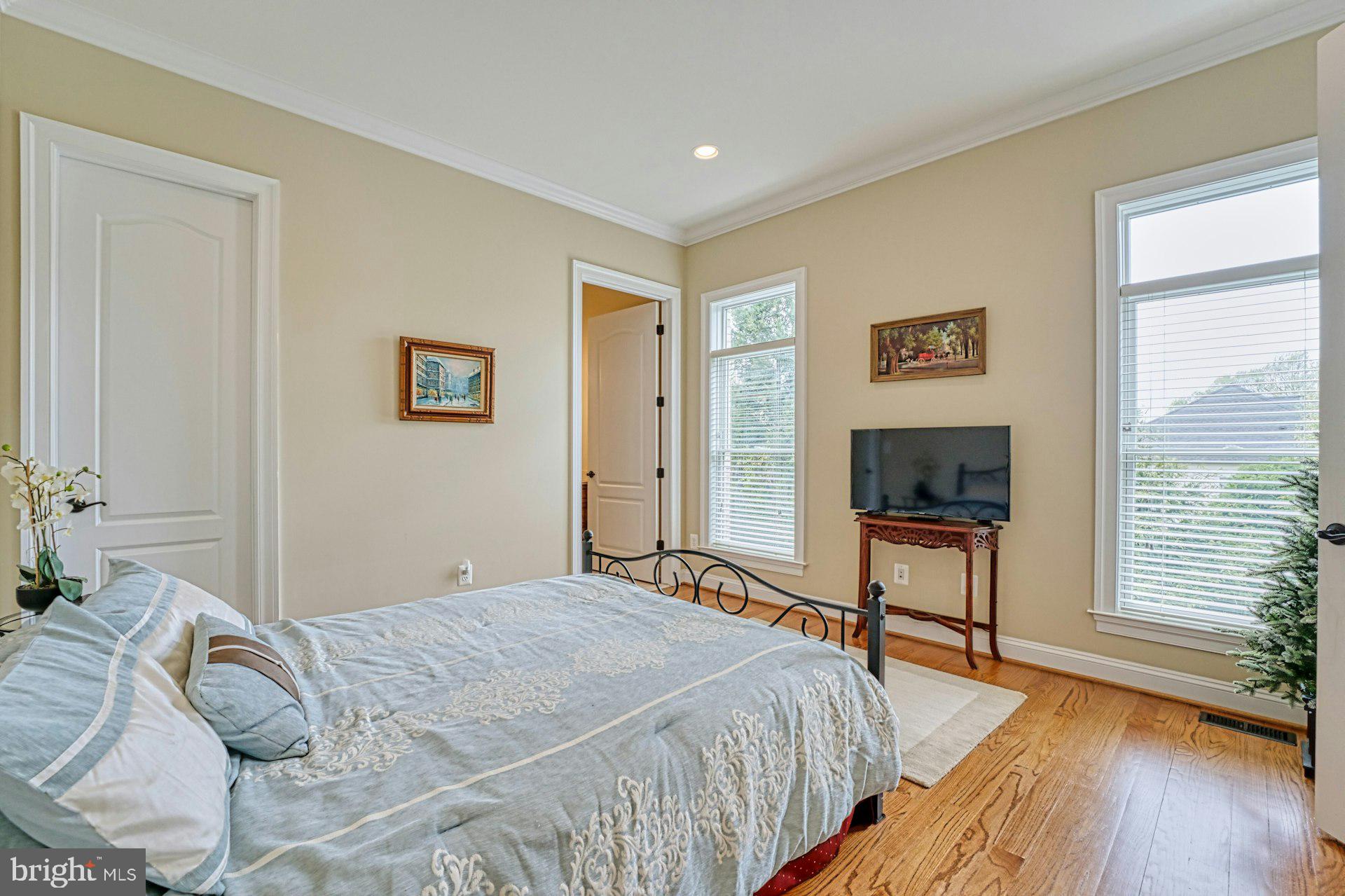 HUNTERS MILL - Residential