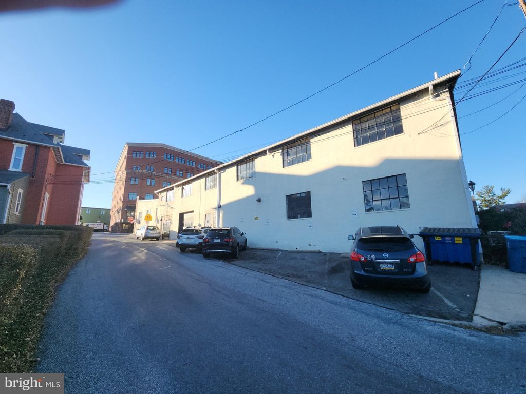 Photo of 109 Broad Street S, KENNETT SQUARE, PA 19348 (MLS # PACT2087162)